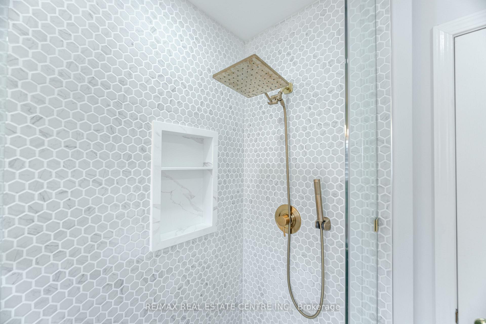 Photo 32 of 5575 Thorn Lane, Burlington, Orchard — HOMEH