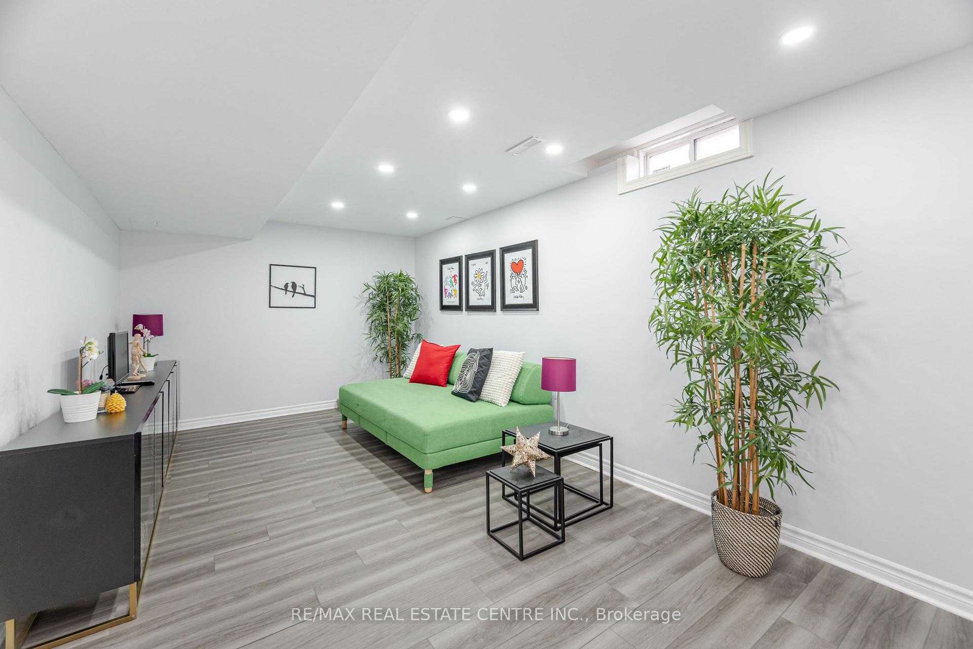 Photo 44 of 5575 Thorn Lane, Burlington, Orchard — HOMEH