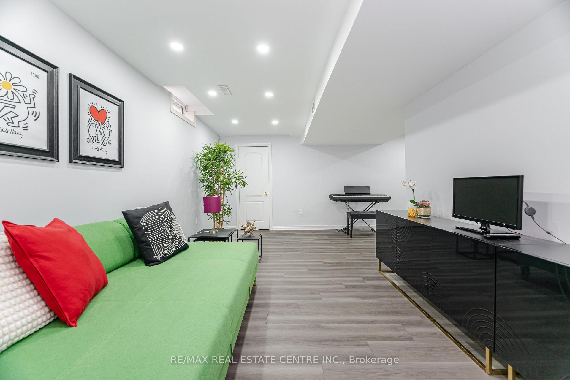 Photo 45 of 5575 Thorn Lane, Burlington, Orchard — HOMEH