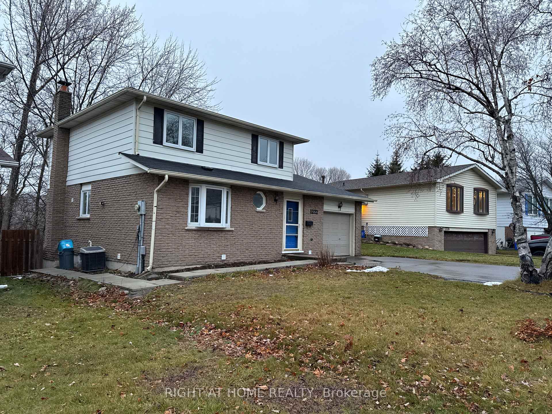 Photo 4 of 1222 Cherrydown Drive, Oshawa, Donevan — HOMEH
