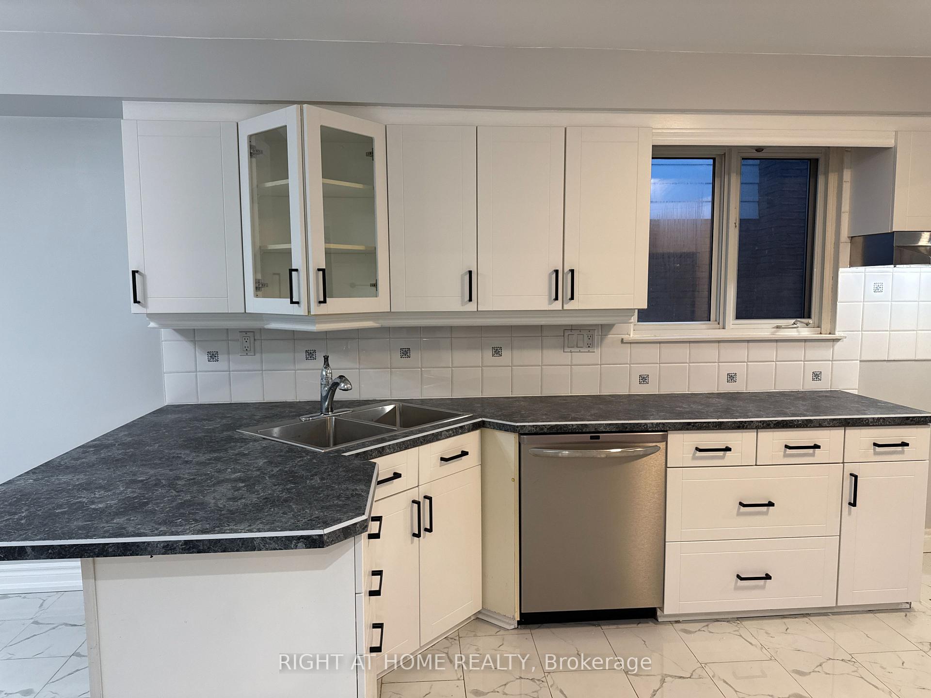 Photo 16 of 1222 Cherrydown Drive, Oshawa, Donevan — HOMEH