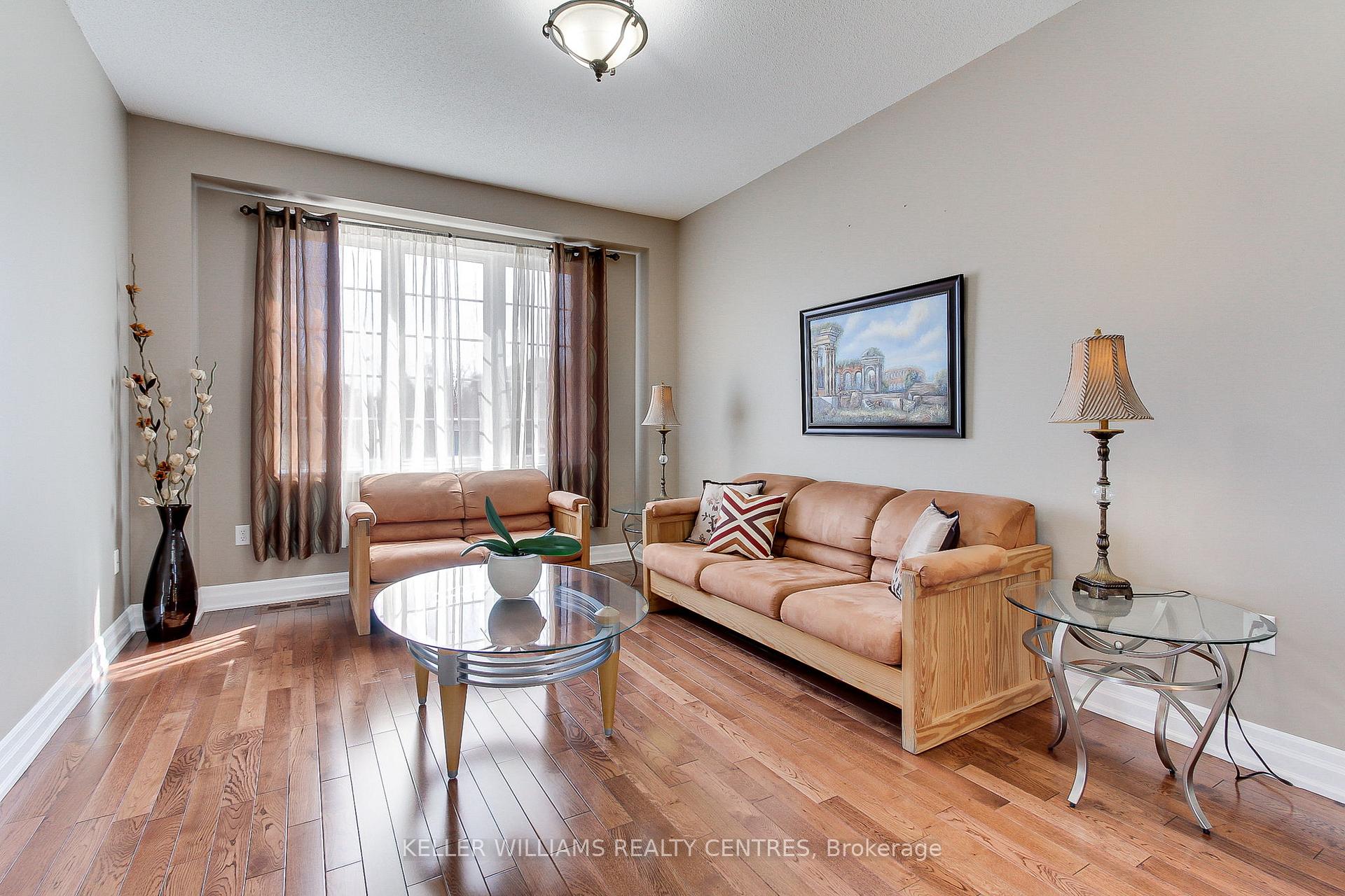 Photo 7 of 3 Shalom Way, Barrie, Painswick South — HOMEH