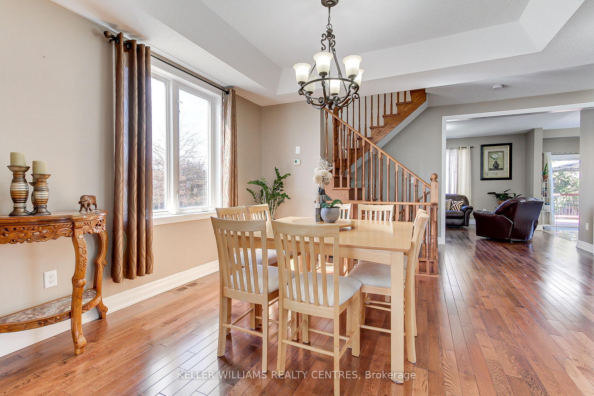 Photo 9 of 3 Shalom Way, Barrie, Painswick South — HOMEH