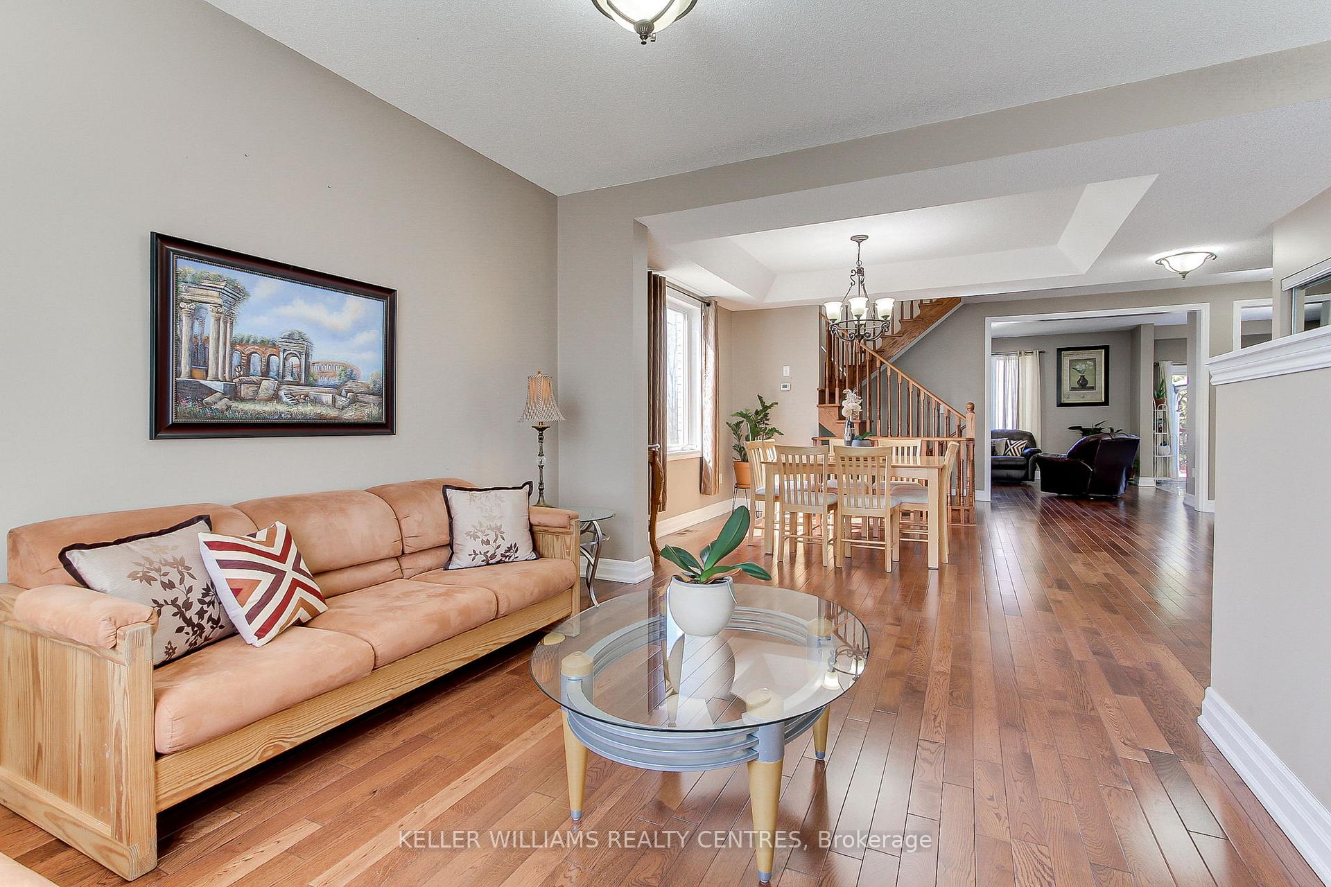 Photo 12 of 3 Shalom Way, Barrie, Painswick South — HOMEH