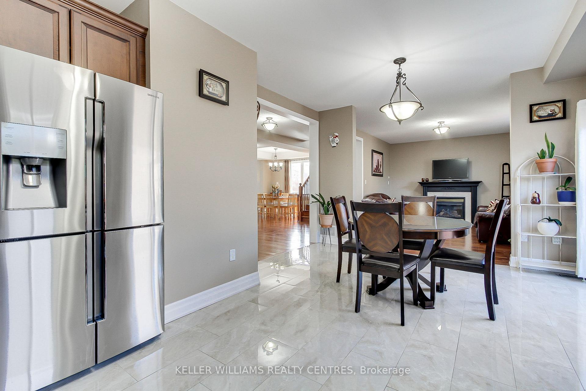Photo 17 of 3 Shalom Way, Barrie, Painswick South — HOMEH
