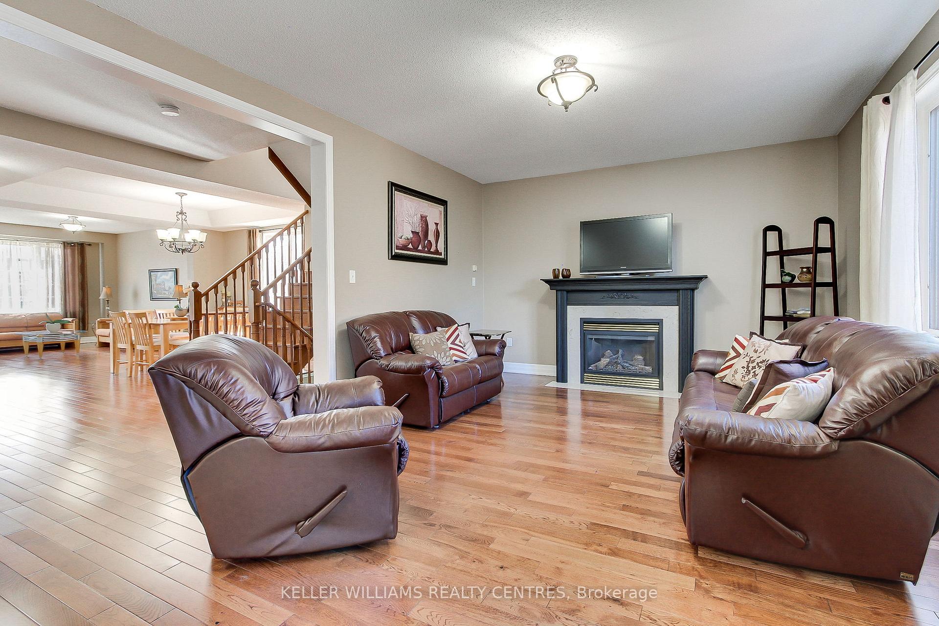Photo 18 of 3 Shalom Way, Barrie, Painswick South — HOMEH
