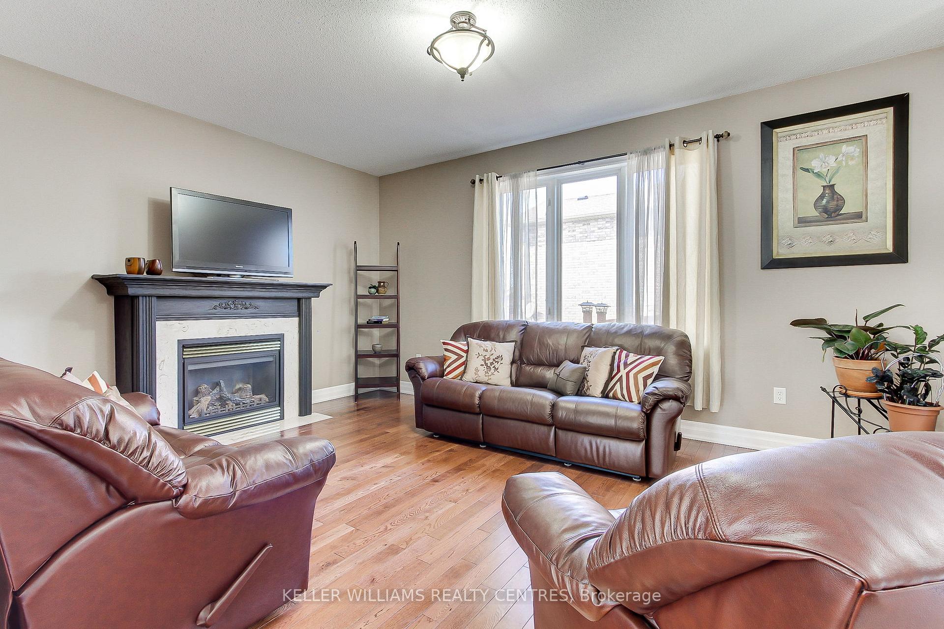 Photo 19 of 3 Shalom Way, Barrie, Painswick South — HOMEH