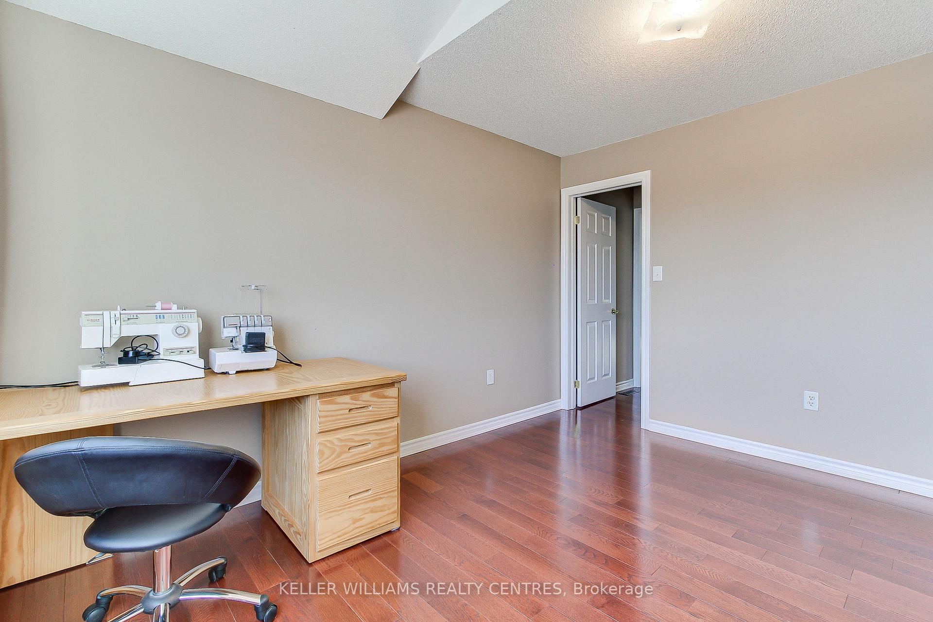 Photo 29 of 3 Shalom Way, Barrie, Painswick South — HOMEH