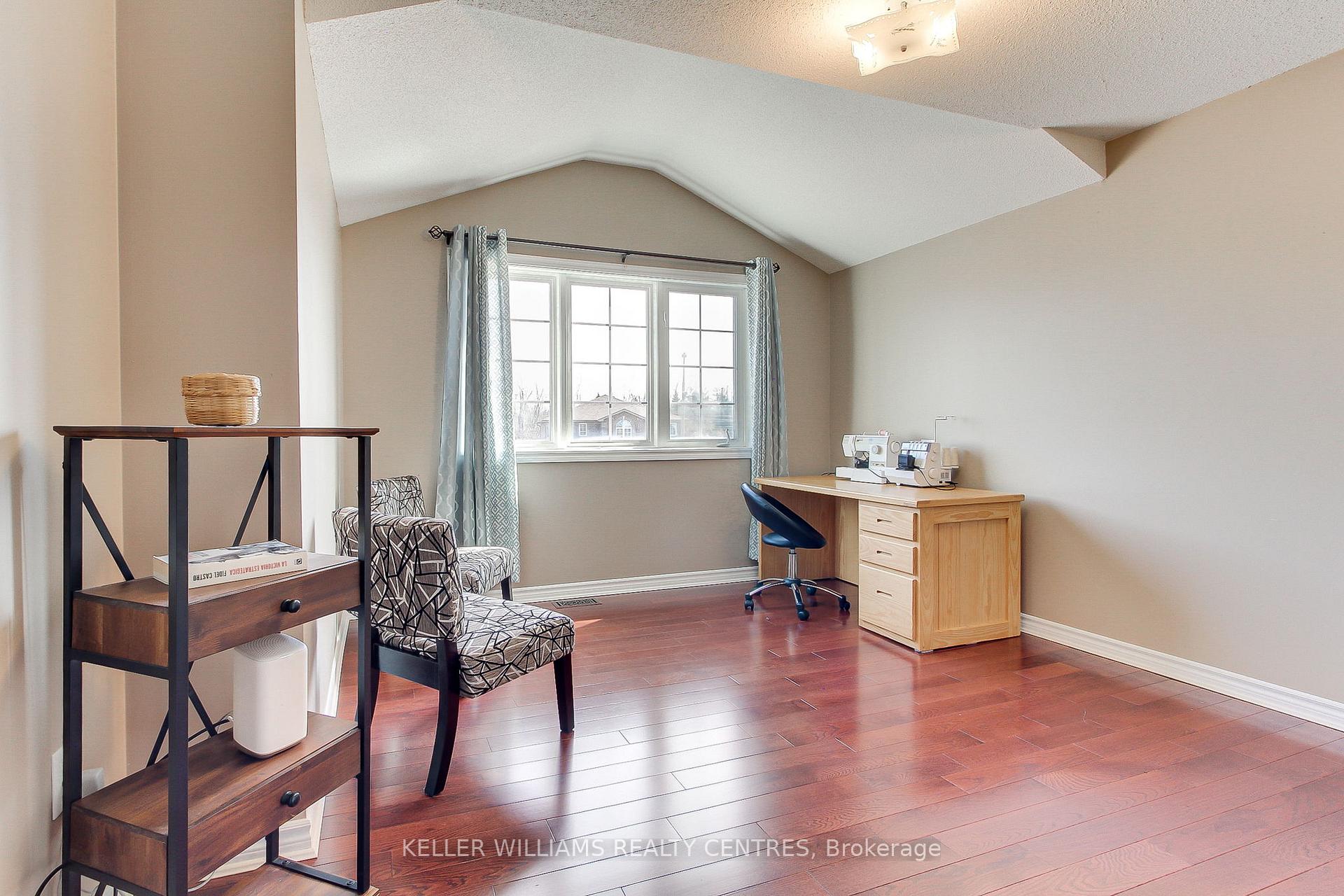 Photo 30 of 3 Shalom Way, Barrie, Painswick South — HOMEH