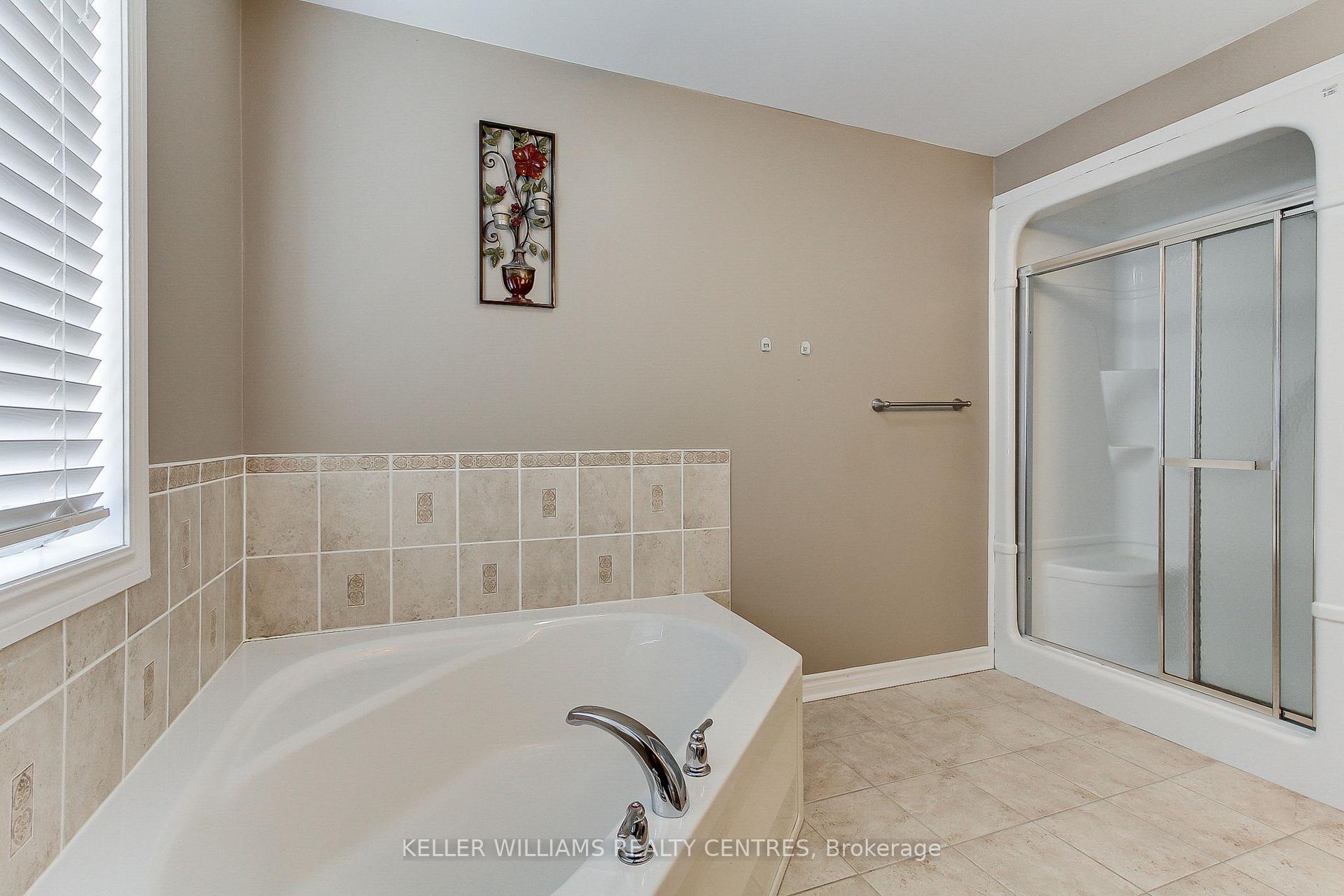 Photo 33 of 3 Shalom Way, Barrie, Painswick South — HOMEH
