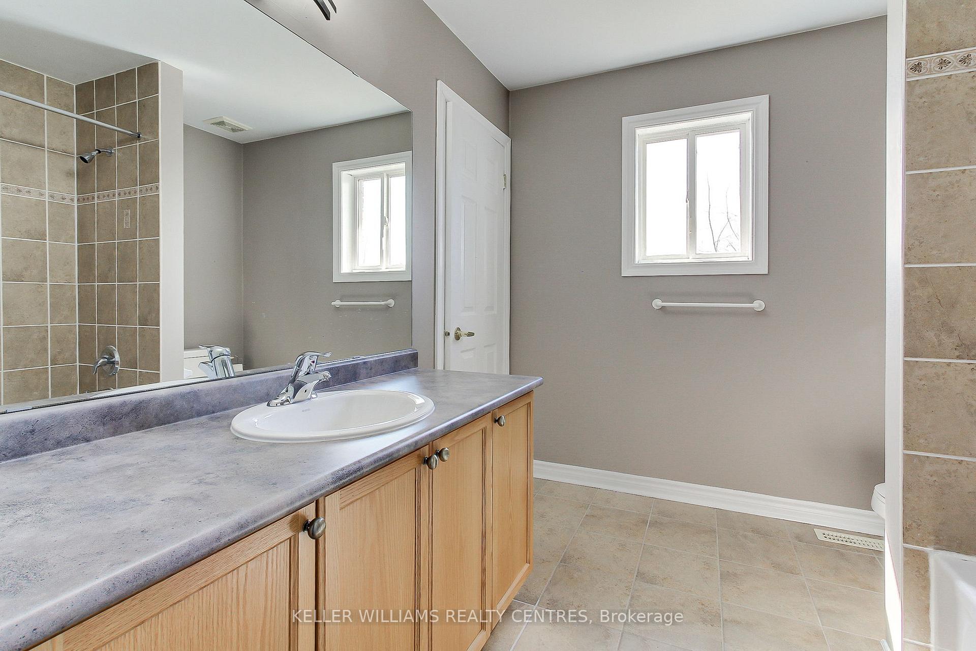 Photo 34 of 3 Shalom Way, Barrie, Painswick South — HOMEH