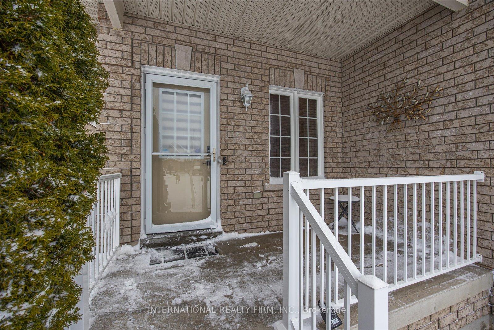 Photo 2 of 1306 Macinally Court, Oshawa, Pinecrest — HOMEH