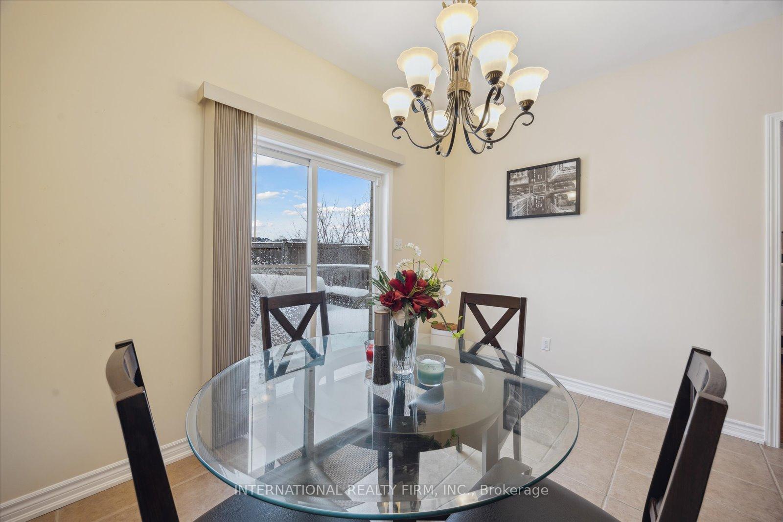 Photo 11 of 1306 Macinally Court, Oshawa, Pinecrest — HOMEH