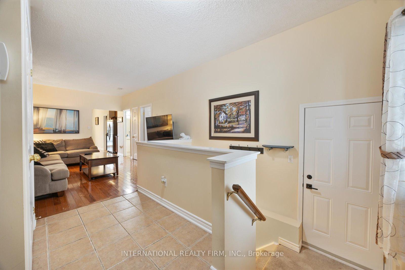 Photo 17 of 1306 Macinally Court, Oshawa, Pinecrest — HOMEH