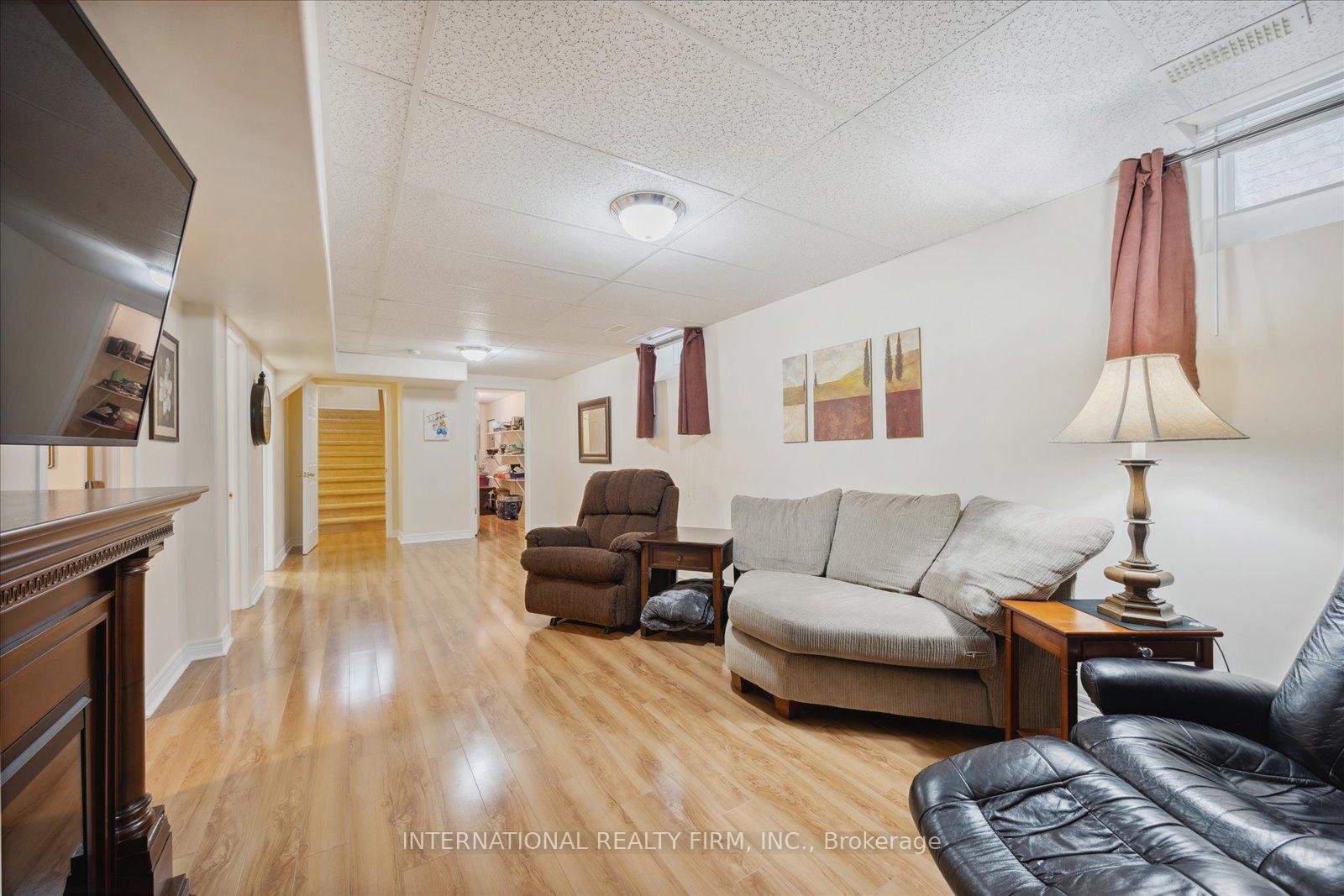 Photo 19 of 1306 Macinally Court, Oshawa, Pinecrest — HOMEH