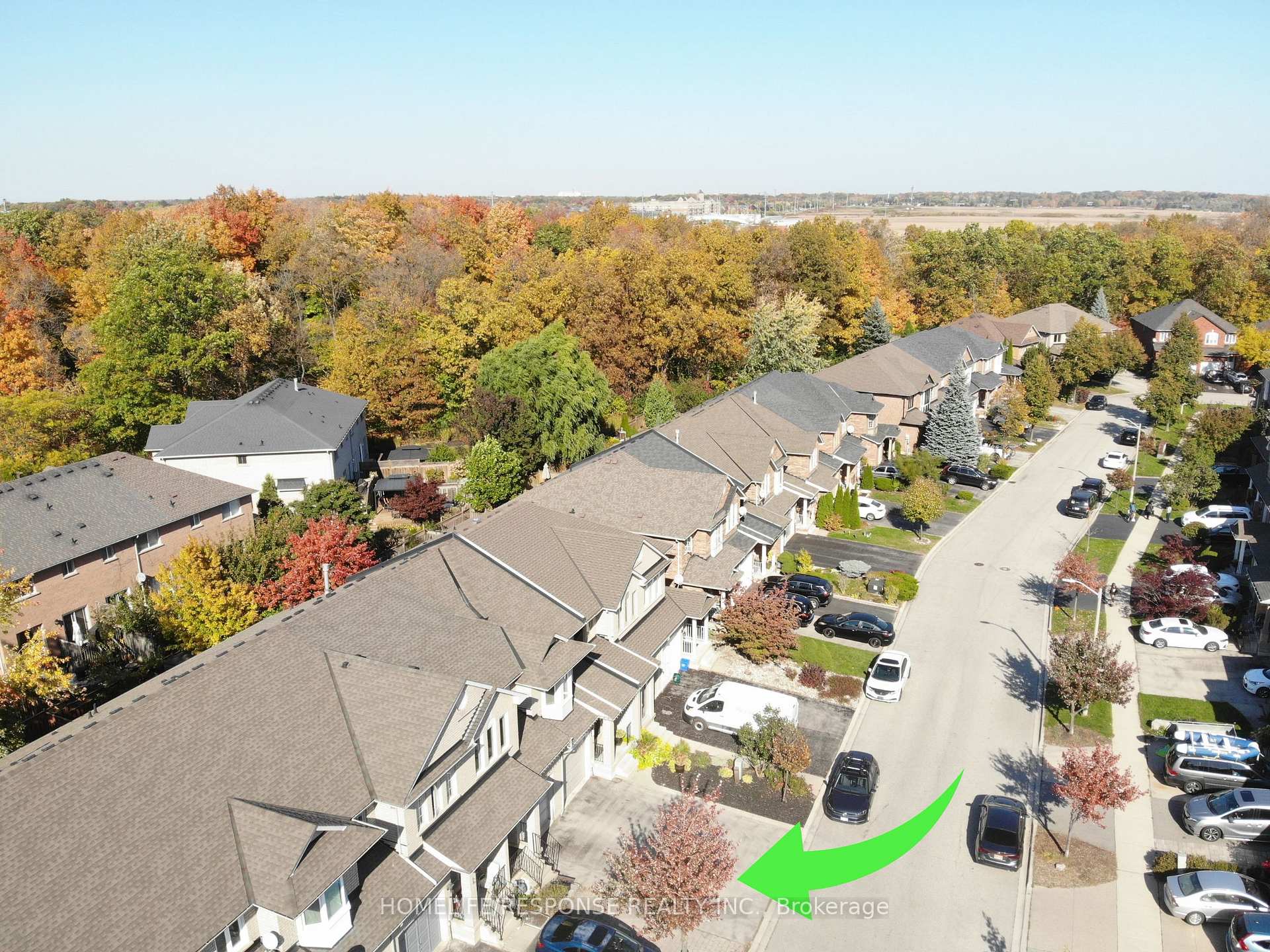 Photo 4 of 5109 Falconcrest Drive, Burlington, Uptown — HOMEH
