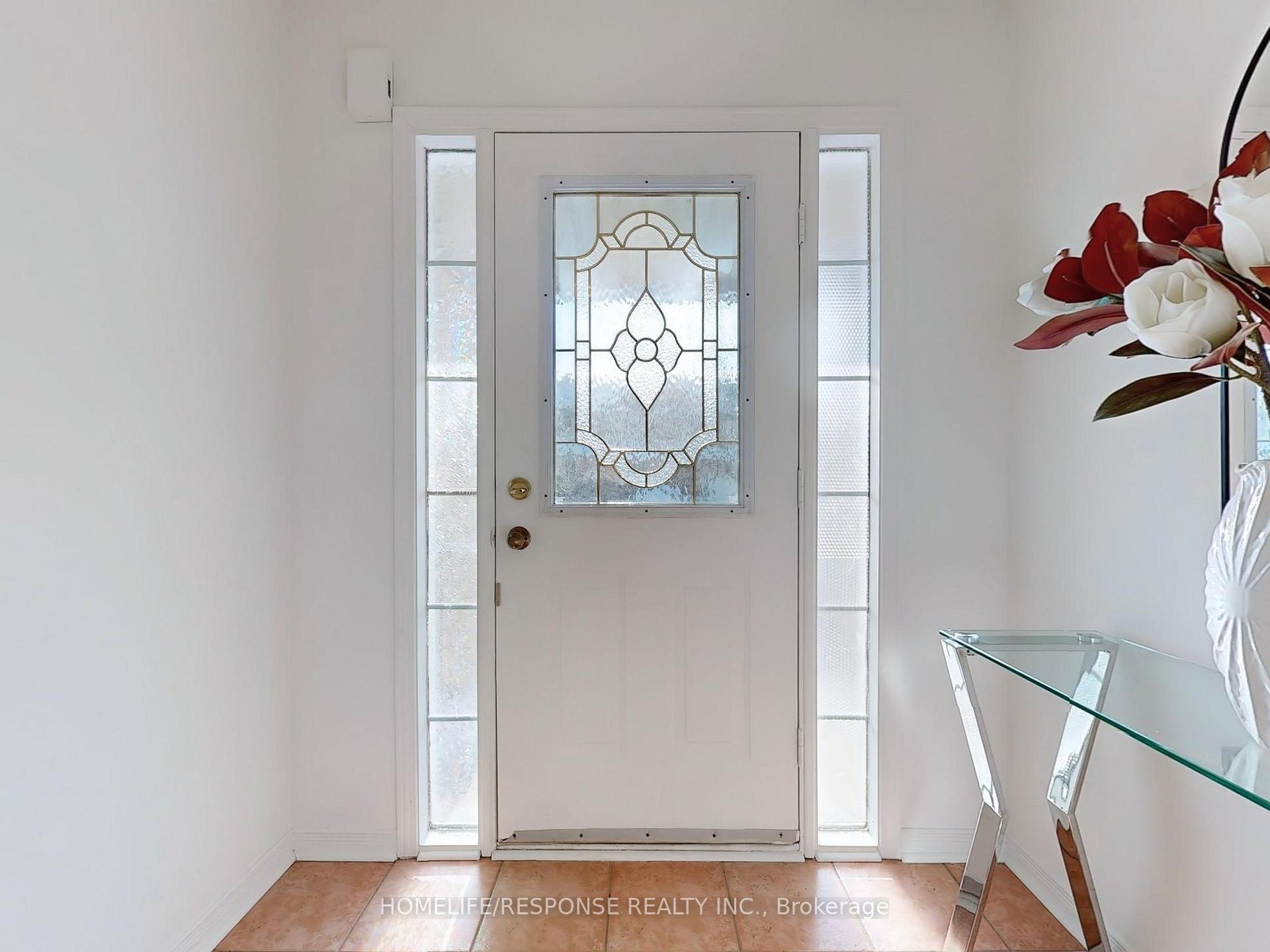 Photo 6 of 5109 Falconcrest Drive, Burlington, Uptown — HOMEH