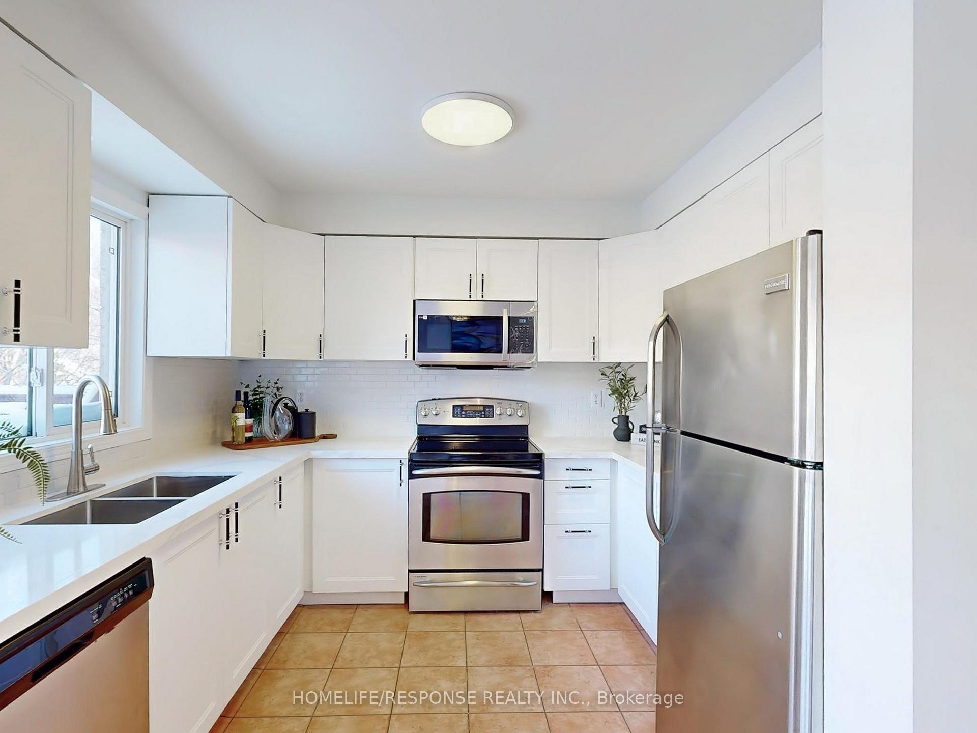 Photo 15 of 5109 Falconcrest Drive, Burlington, Uptown — HOMEH