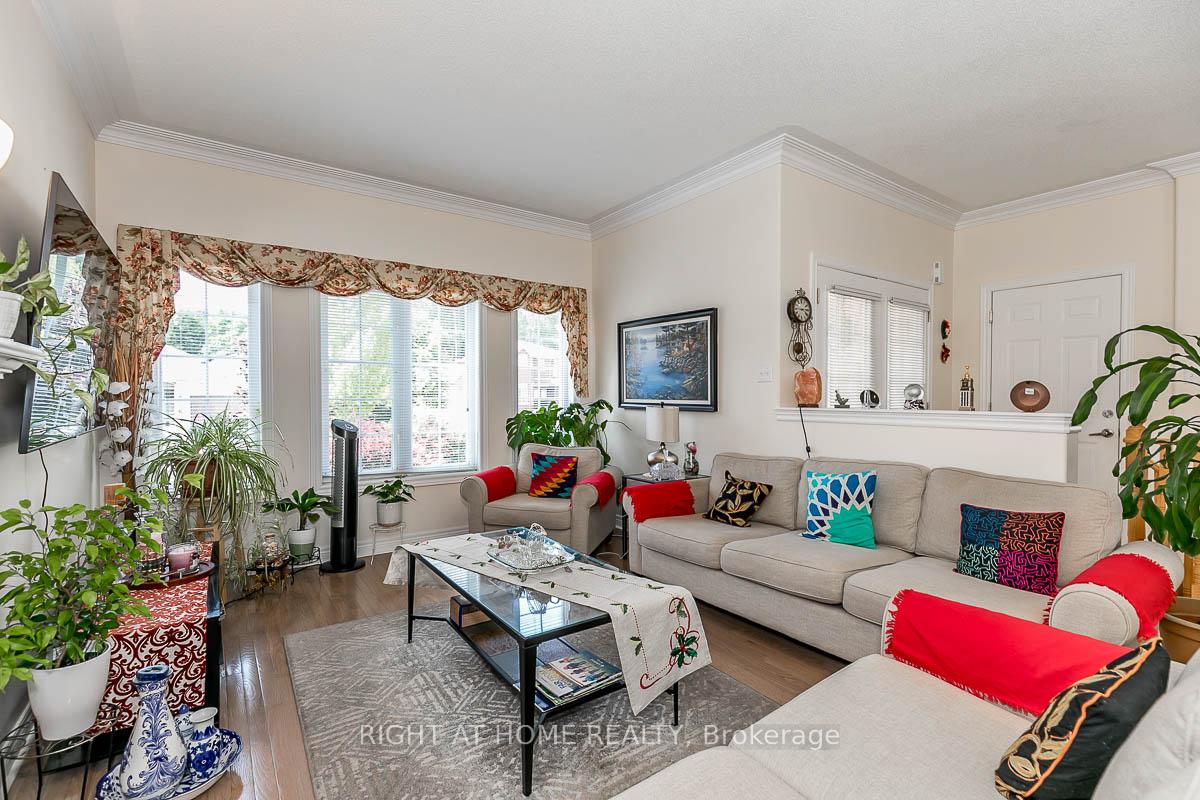 Photo 8 of 71 Ruffet Drive, Barrie, Edgehill Drive — HOMEH