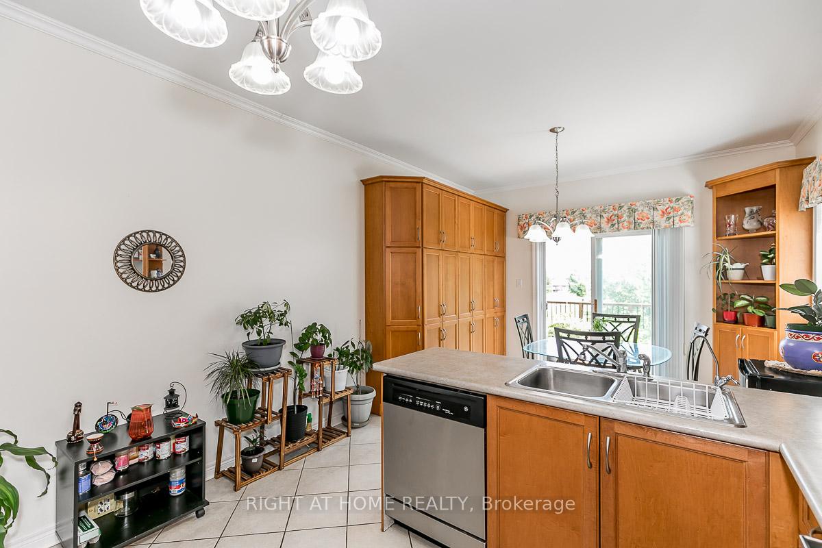 Photo 15 of 71 Ruffet Drive, Barrie, Edgehill Drive — HOMEH