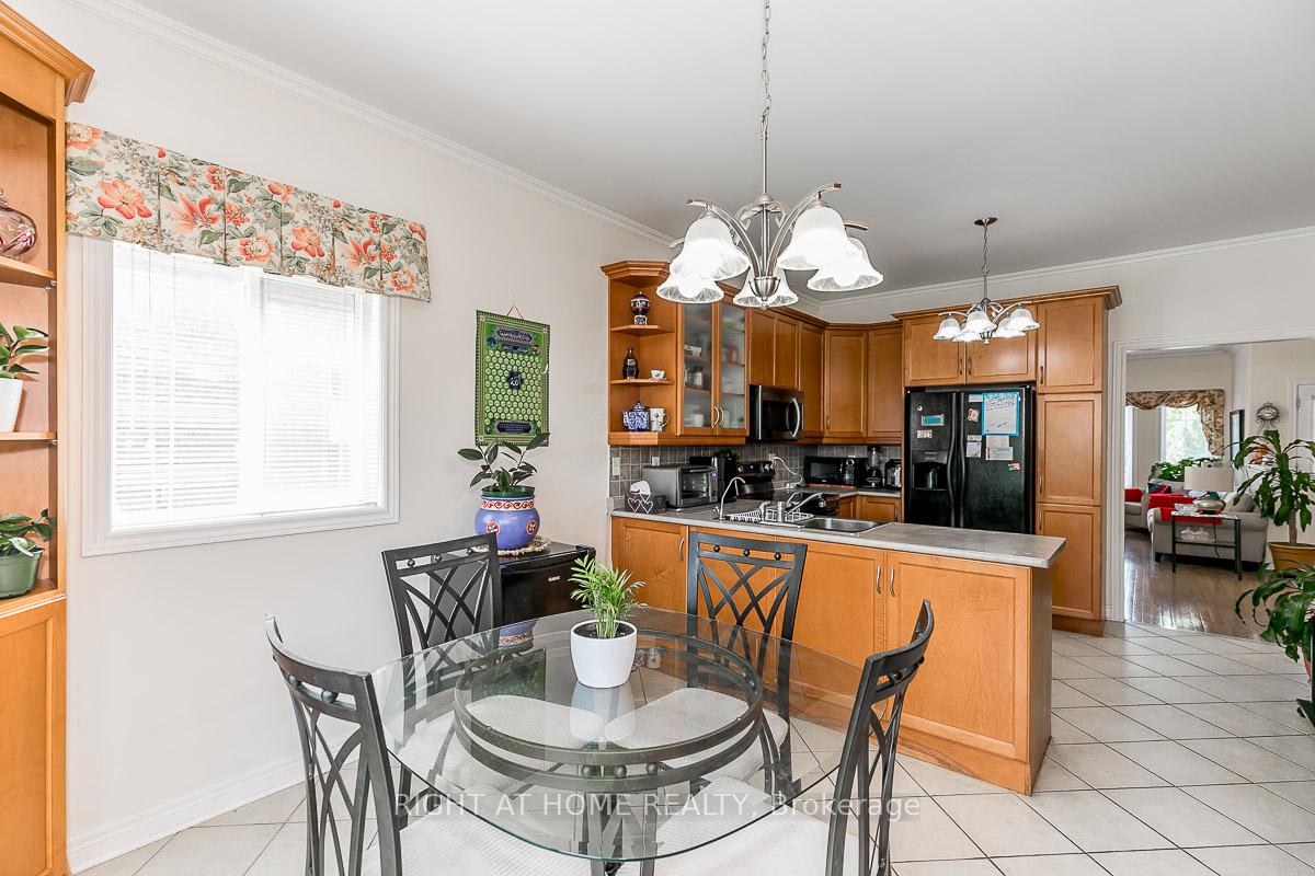 Photo 17 of 71 Ruffet Drive, Barrie, Edgehill Drive — HOMEH