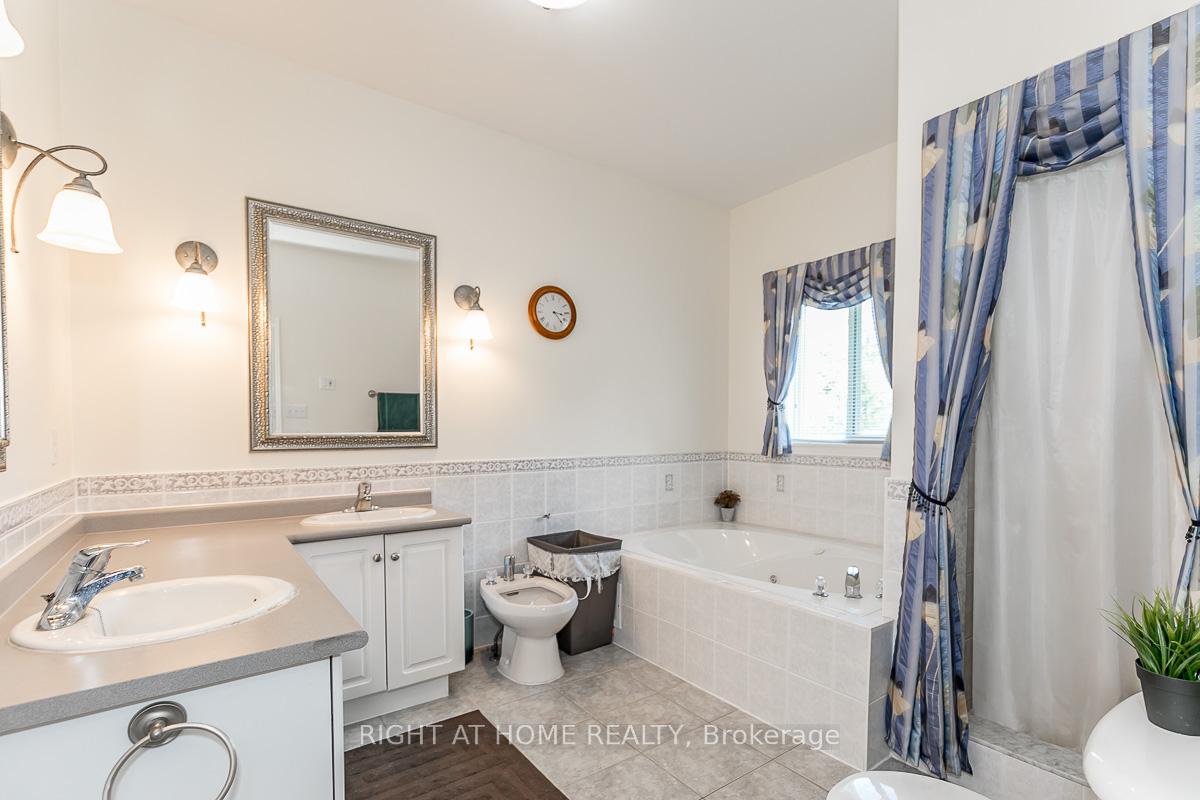 Photo 21 of 71 Ruffet Drive, Barrie, Edgehill Drive — HOMEH