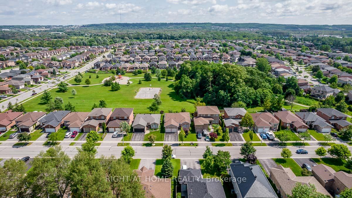 Photo 44 of 71 Ruffet Drive, Barrie, Edgehill Drive — HOMEH