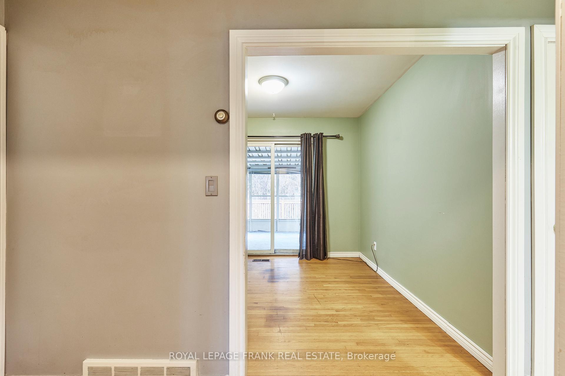 Photo 11 of 989 Ronlea Avenue, Oshawa, Donevan — HOMEH