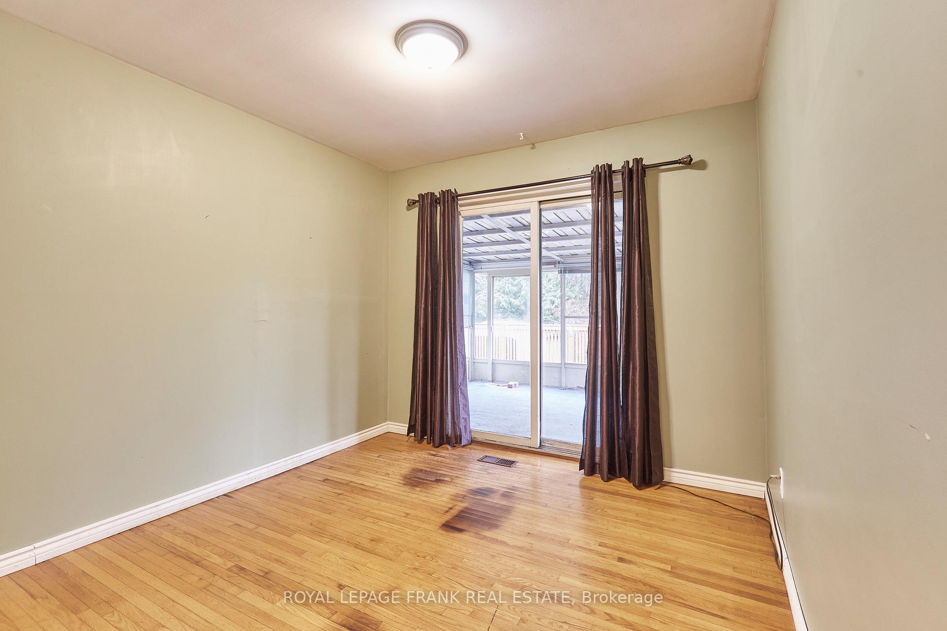 Photo 12 of 989 Ronlea Avenue, Oshawa, Donevan — HOMEH