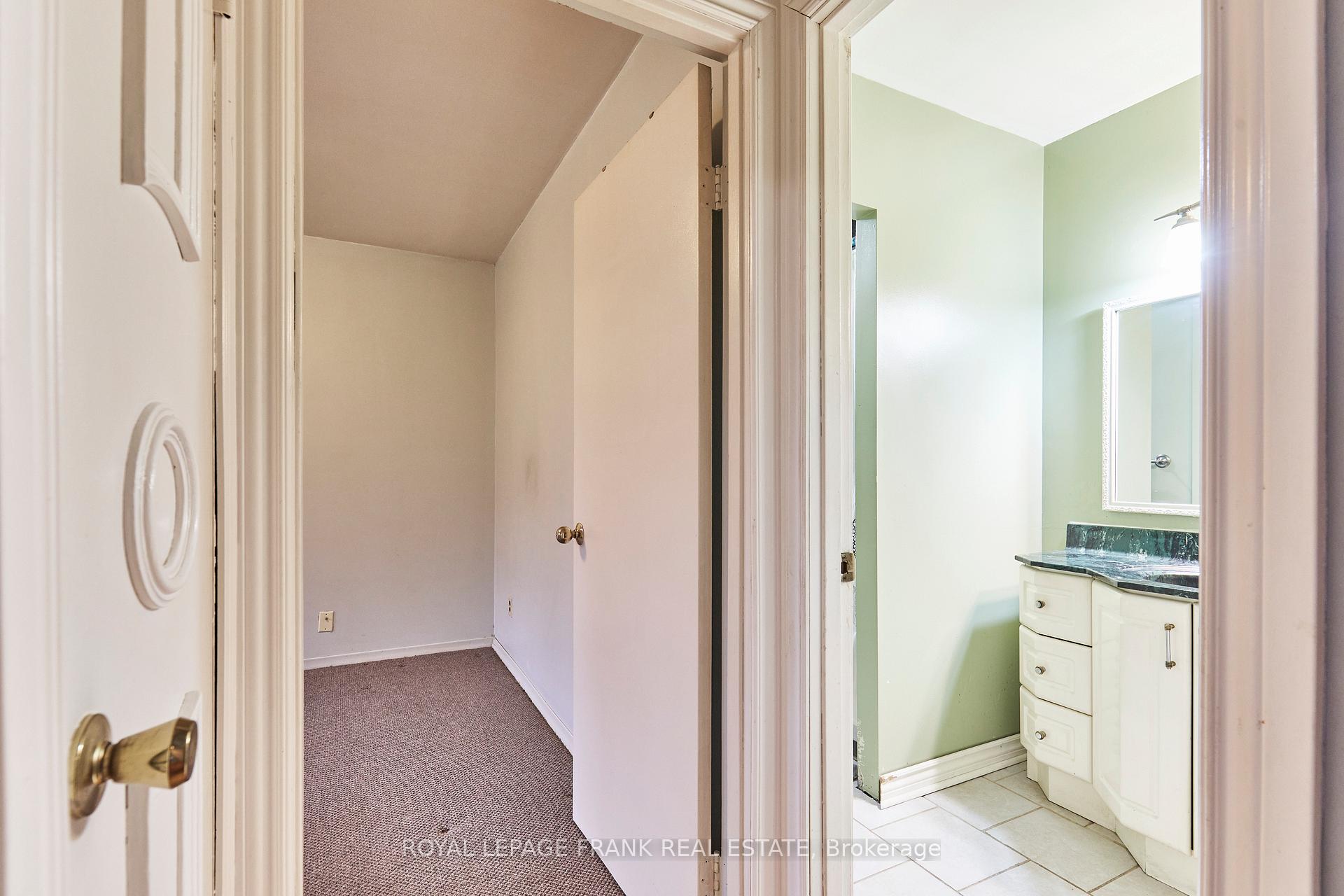 Photo 15 of 989 Ronlea Avenue, Oshawa, Donevan — HOMEH