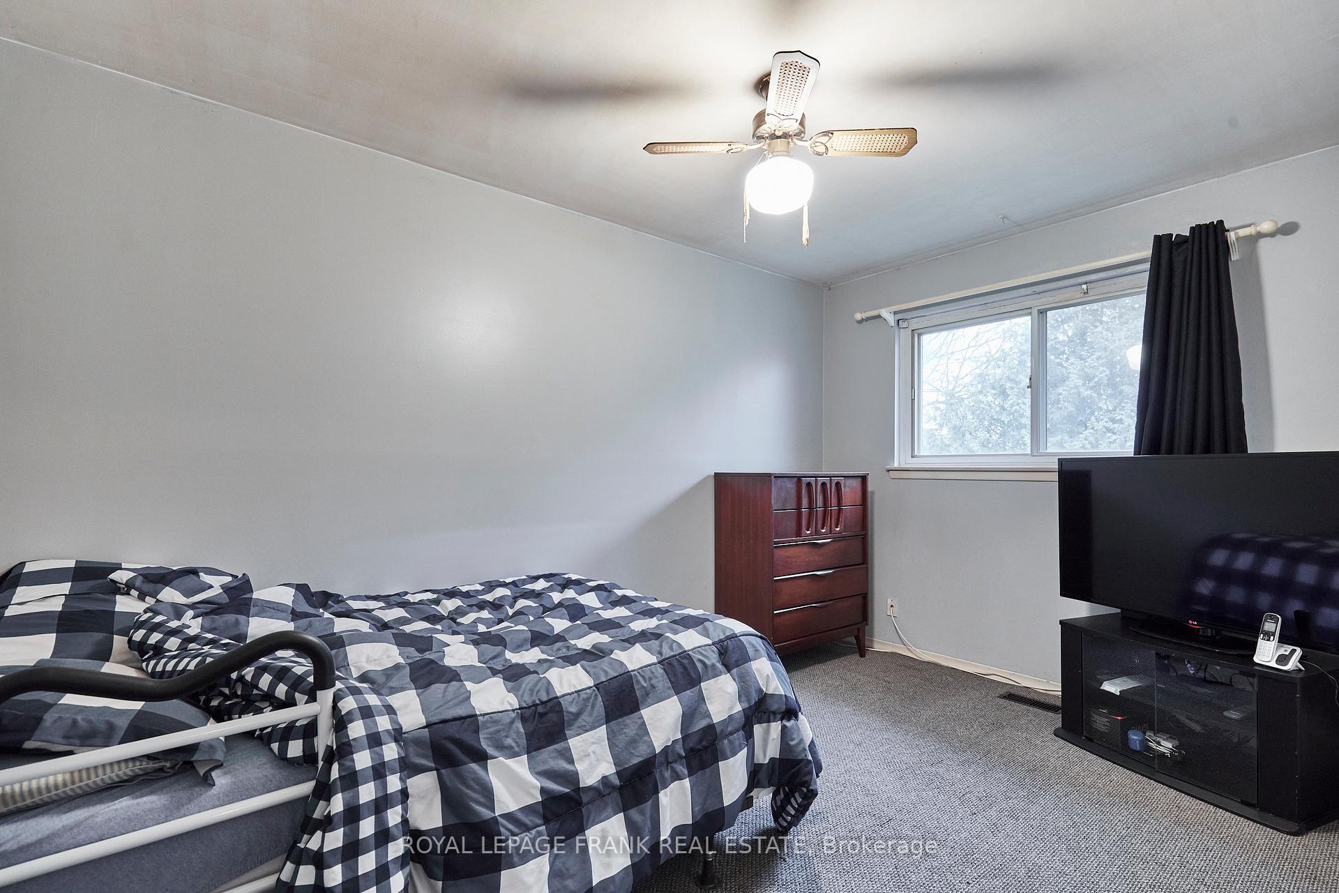 Photo 18 of 989 Ronlea Avenue, Oshawa, Donevan — HOMEH