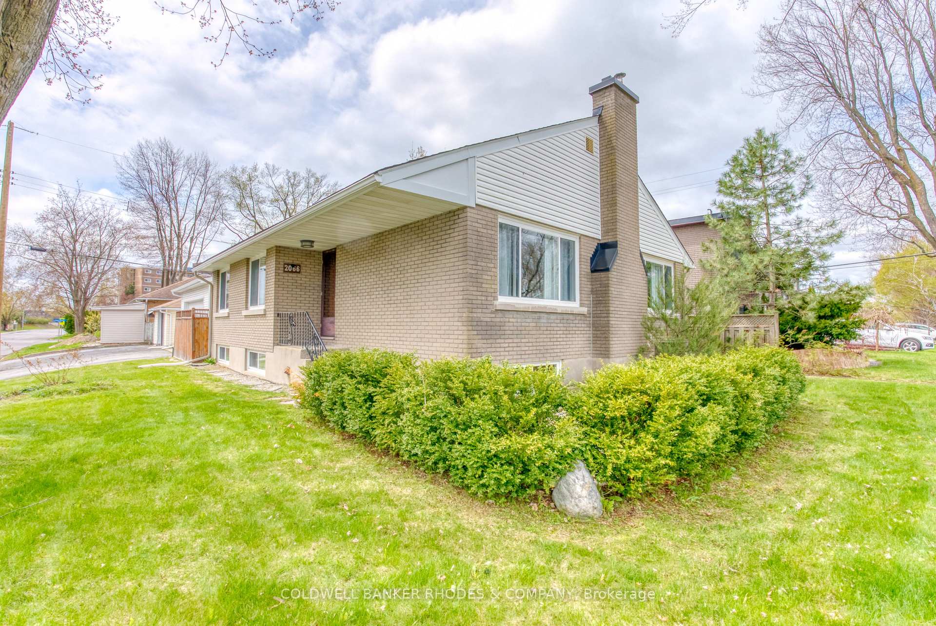 Photo 1 of 2066 Black Friars Road, Ottawa, Carlingwood — HOMEH