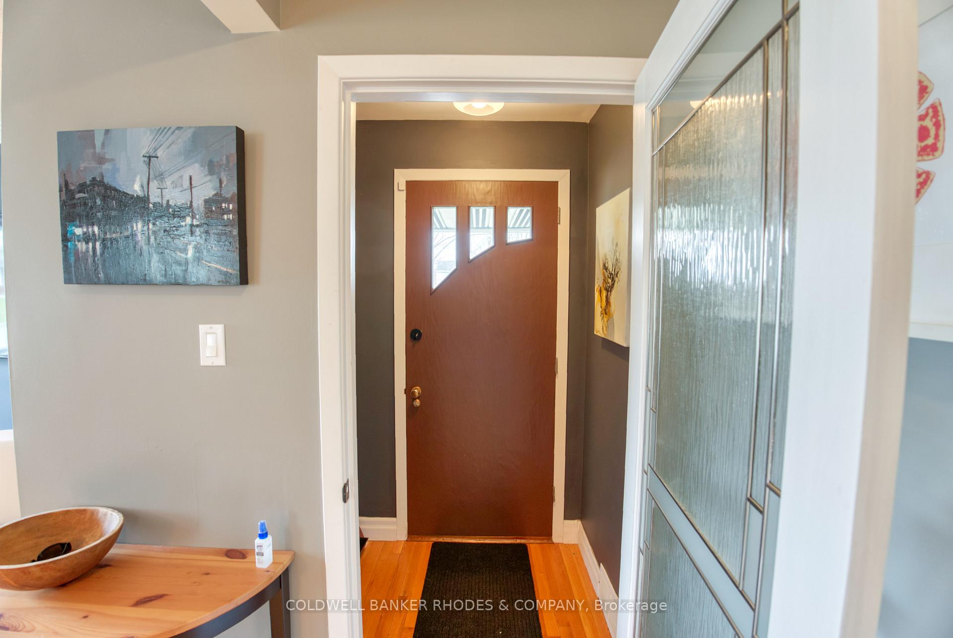 Photo 3 of 2066 Black Friars Road, Ottawa, Carlingwood — HOMEH