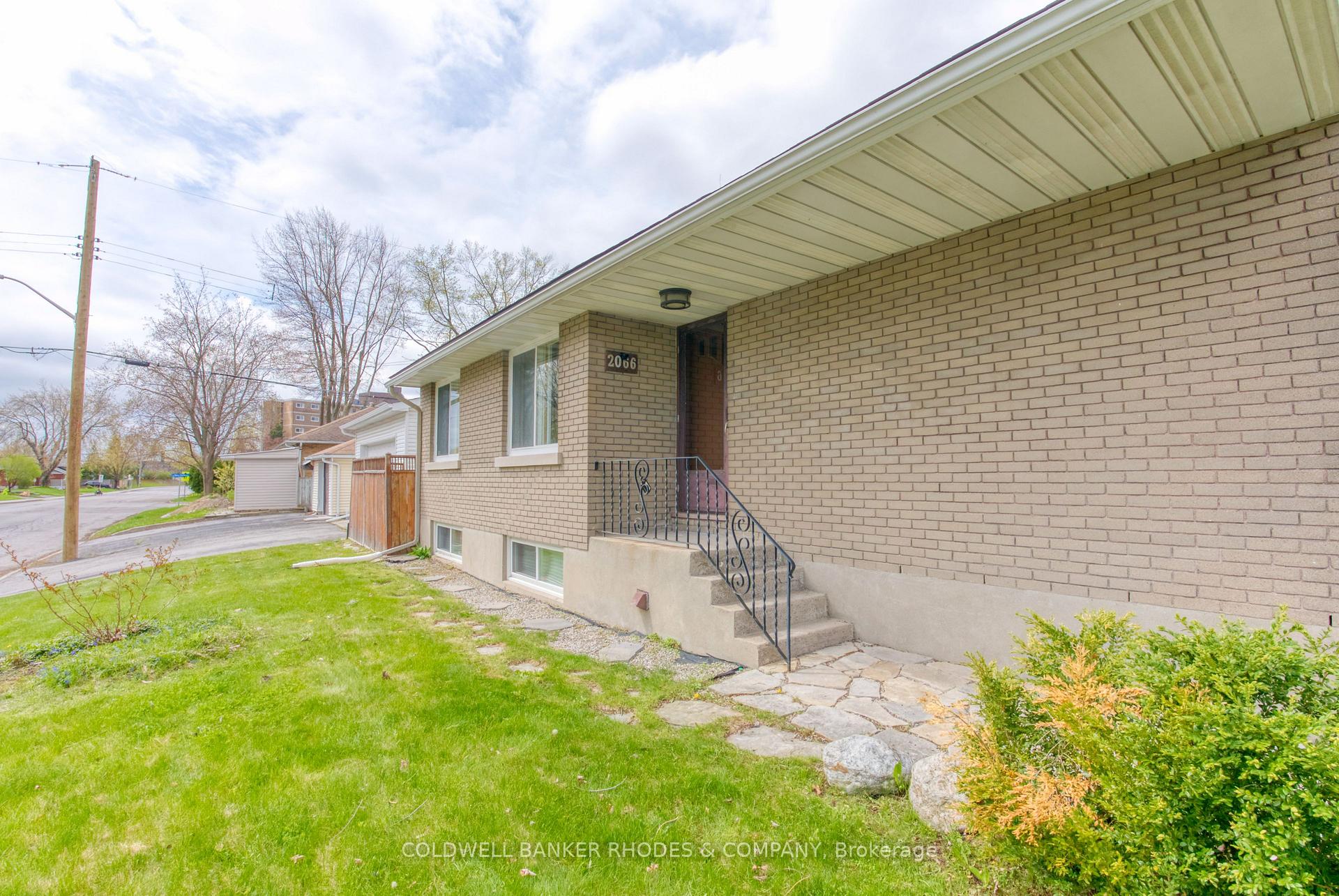 Photo 24 of 2066 Black Friars Road, Ottawa, Carlingwood — HOMEH