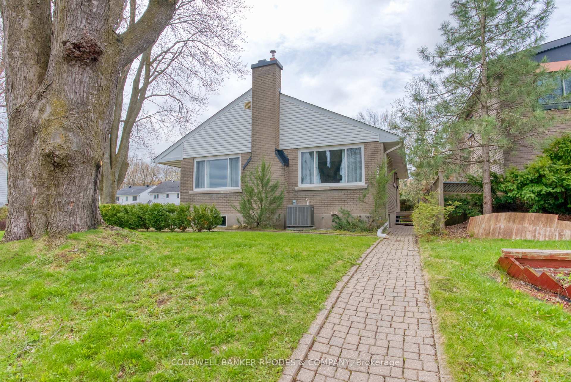 Photo 25 of 2066 Black Friars Road, Ottawa, Carlingwood — HOMEH