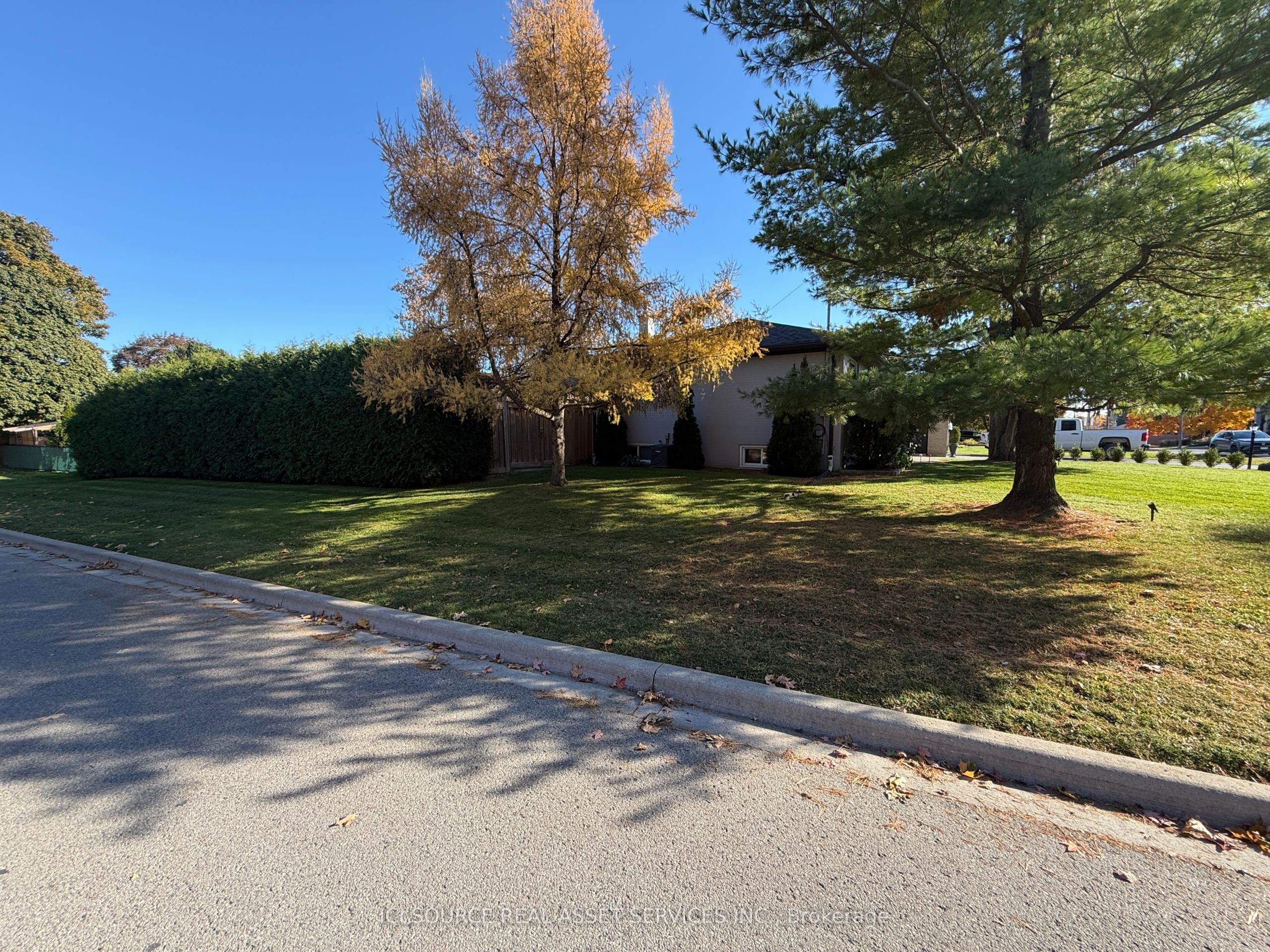 Photo 48 of 33 Hazelbury Drive, King, Nobleton — HOMEH