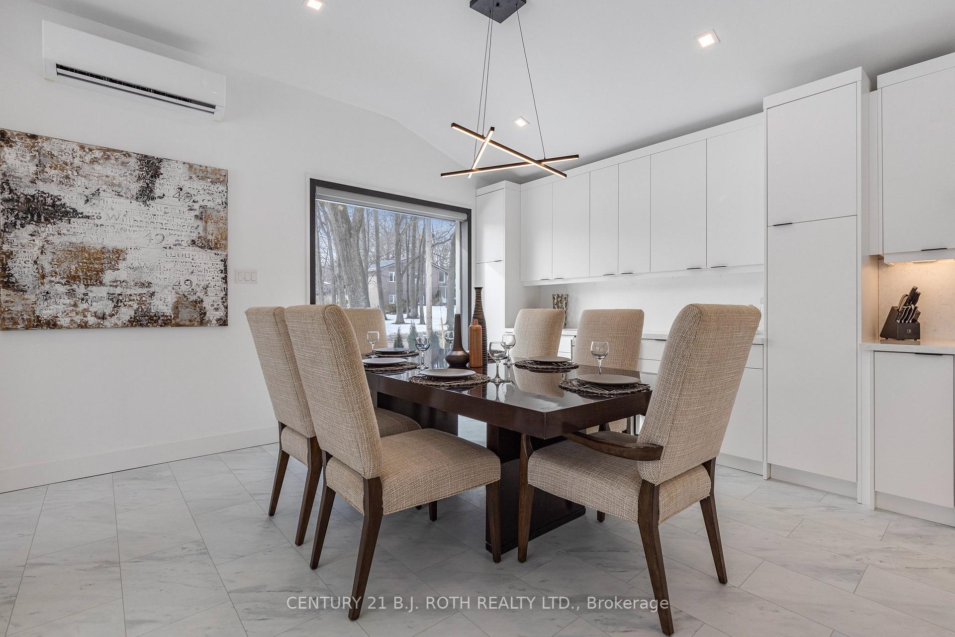 Photo 8 of 20 Castle Drive, Barrie, Sunnidale — HOMEH