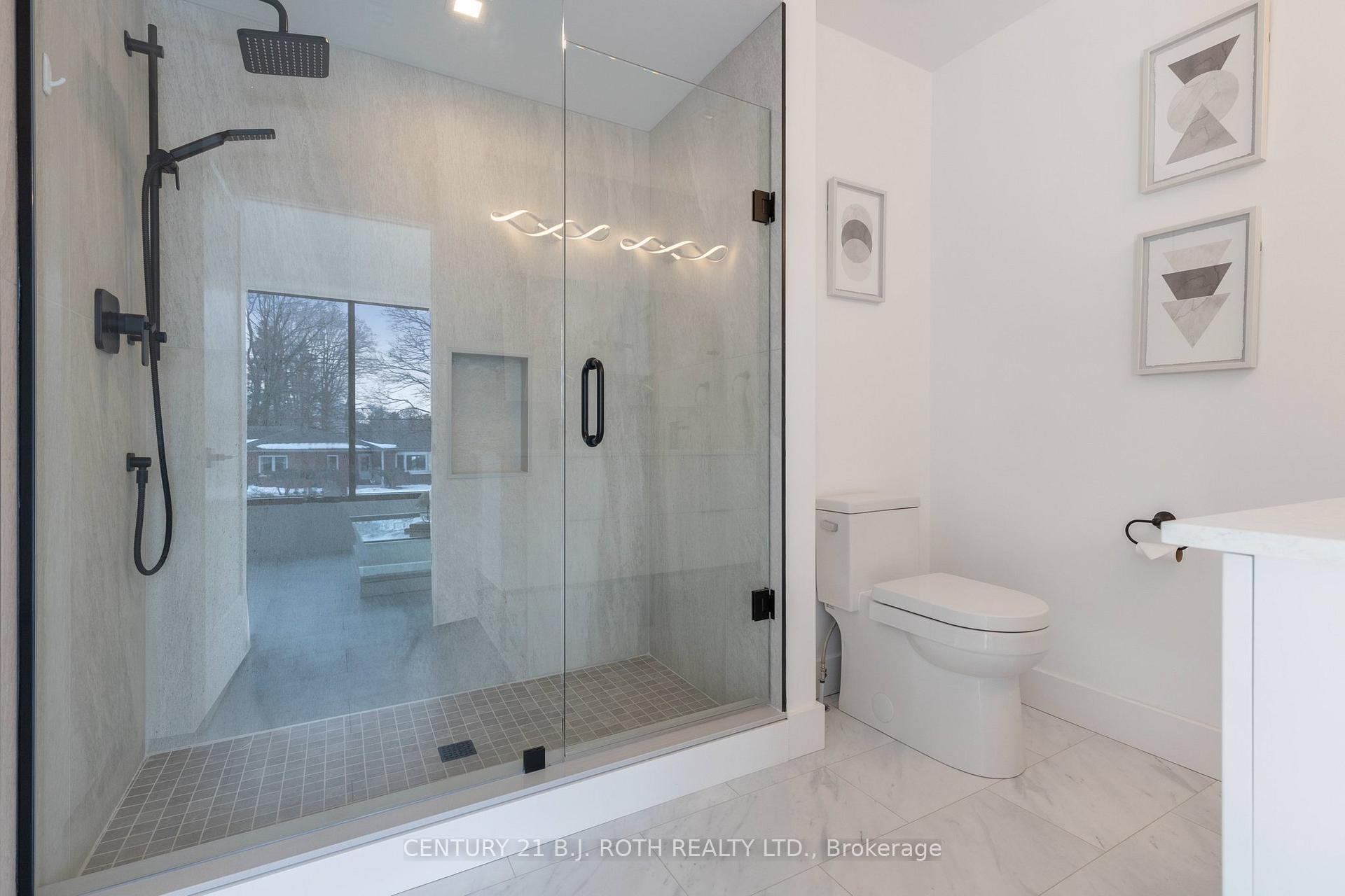 Photo 14 of 20 Castle Drive, Barrie, Sunnidale — HOMEH