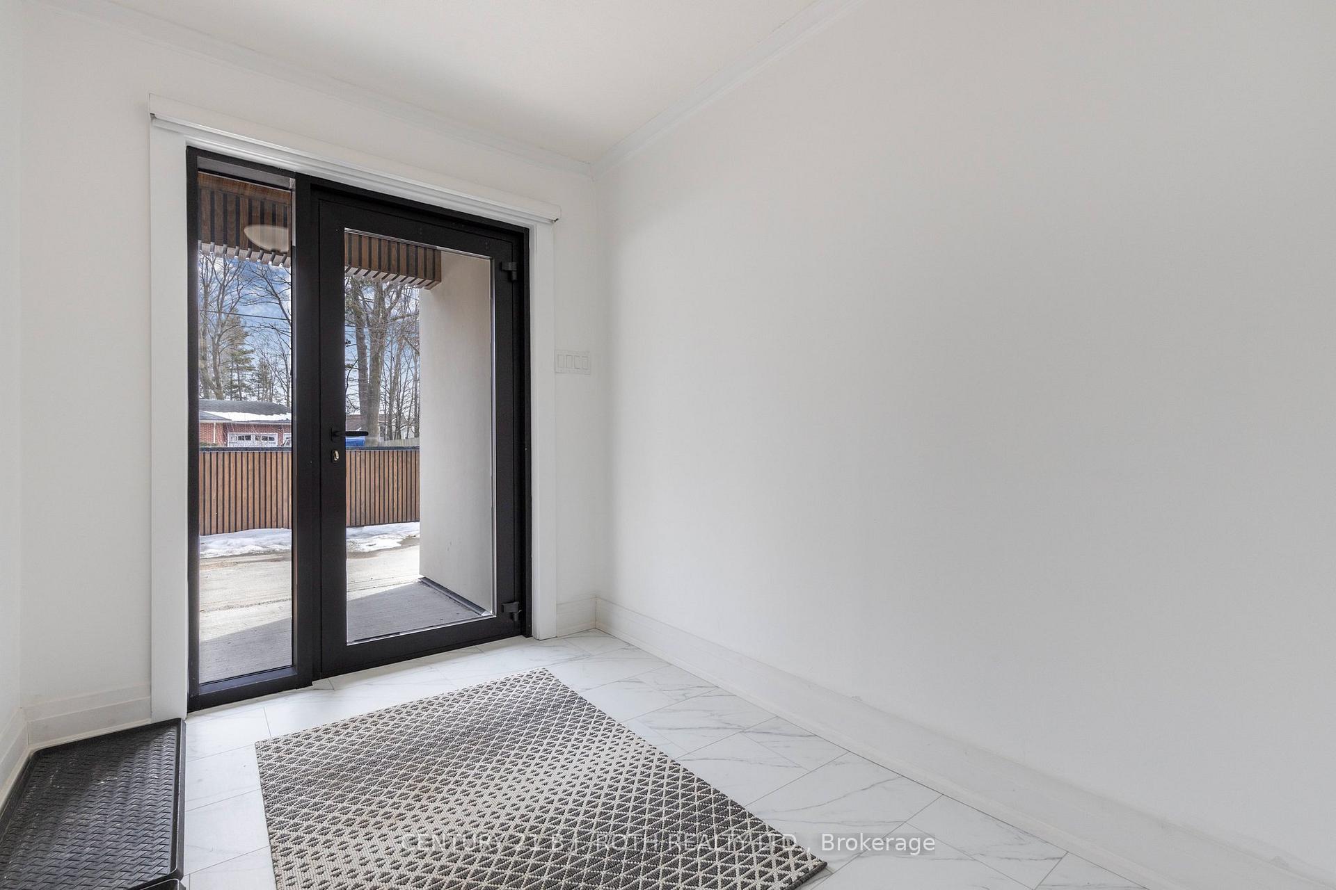 Photo 18 of 20 Castle Drive, Barrie, Sunnidale — HOMEH