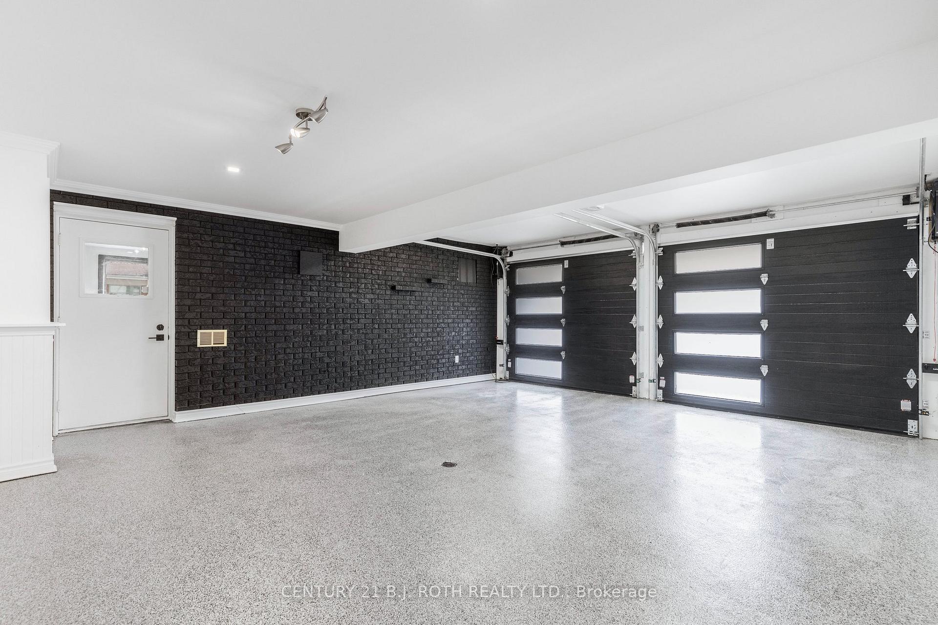 Photo 26 of 20 Castle Drive, Barrie, Sunnidale — HOMEH