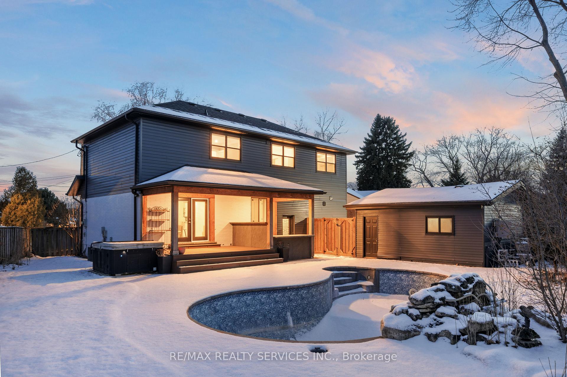 Photo 2 of 1037 Wayne Place, Burlington, LaSalle — HOMEH
