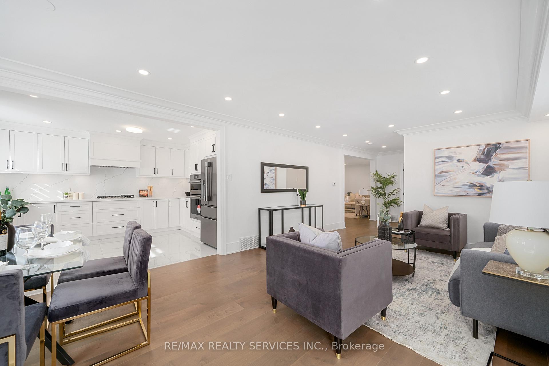 Photo 6 of 1037 Wayne Place, Burlington, LaSalle — HOMEH
