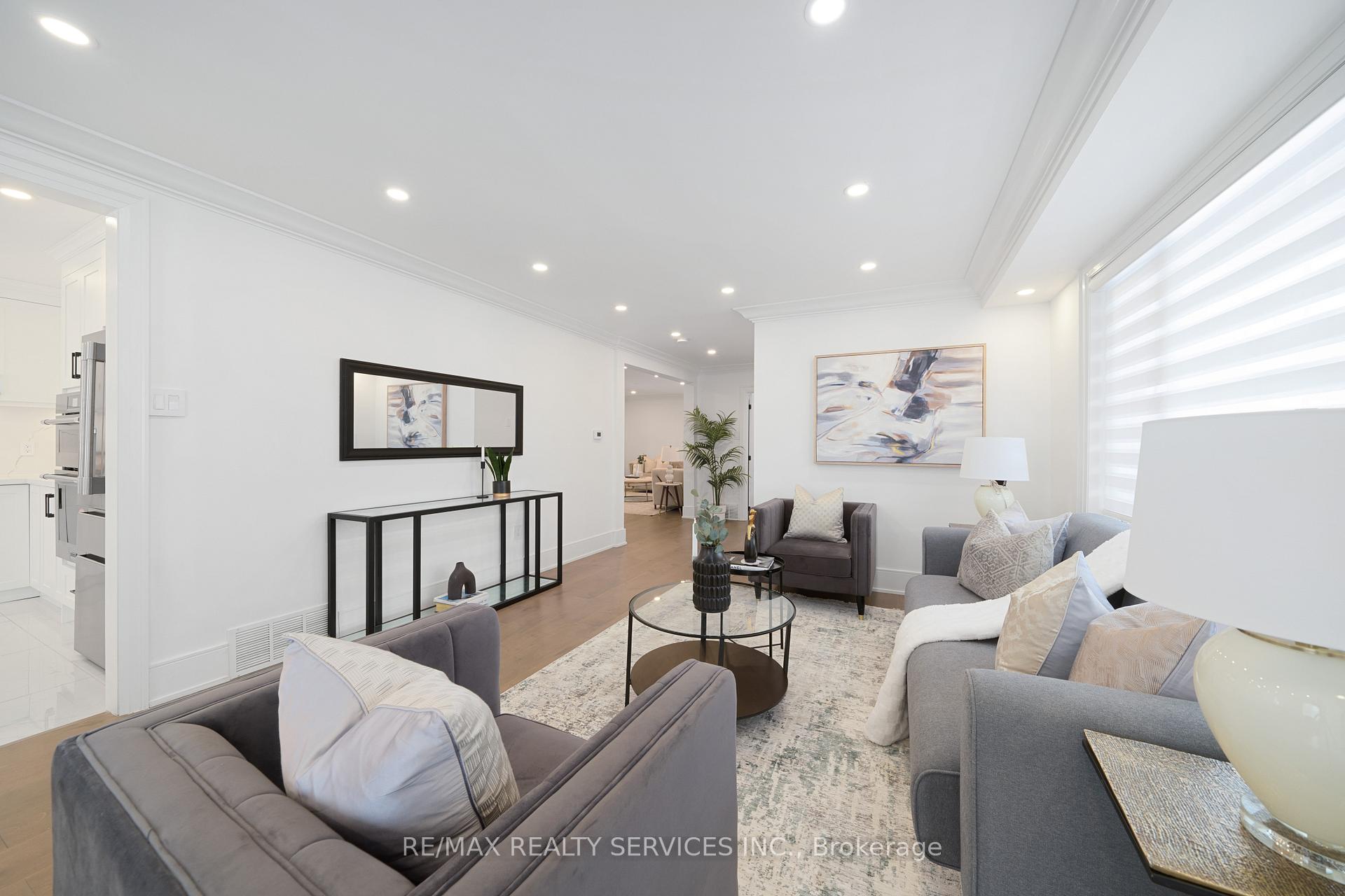 Photo 10 of 1037 Wayne Place, Burlington, LaSalle — HOMEH