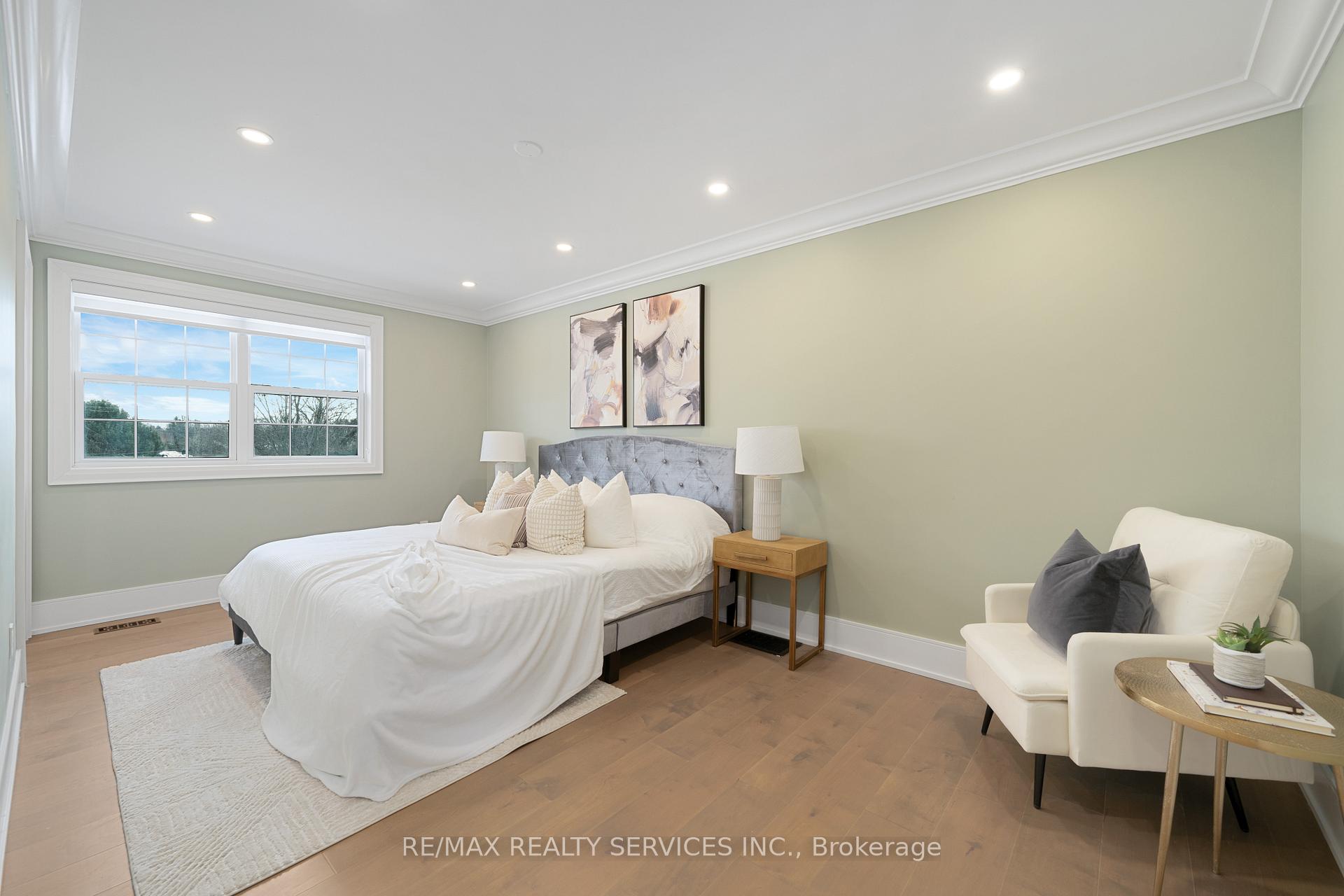 Photo 16 of 1037 Wayne Place, Burlington, LaSalle — HOMEH