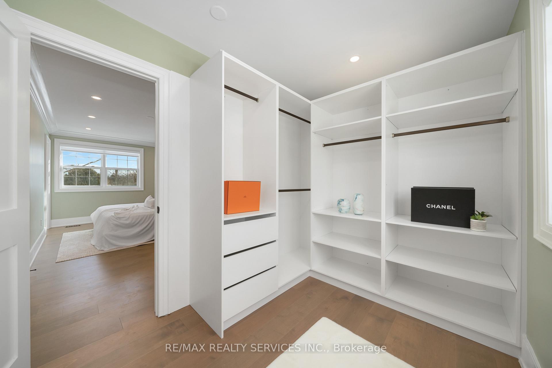 Photo 21 of 1037 Wayne Place, Burlington, LaSalle — HOMEH