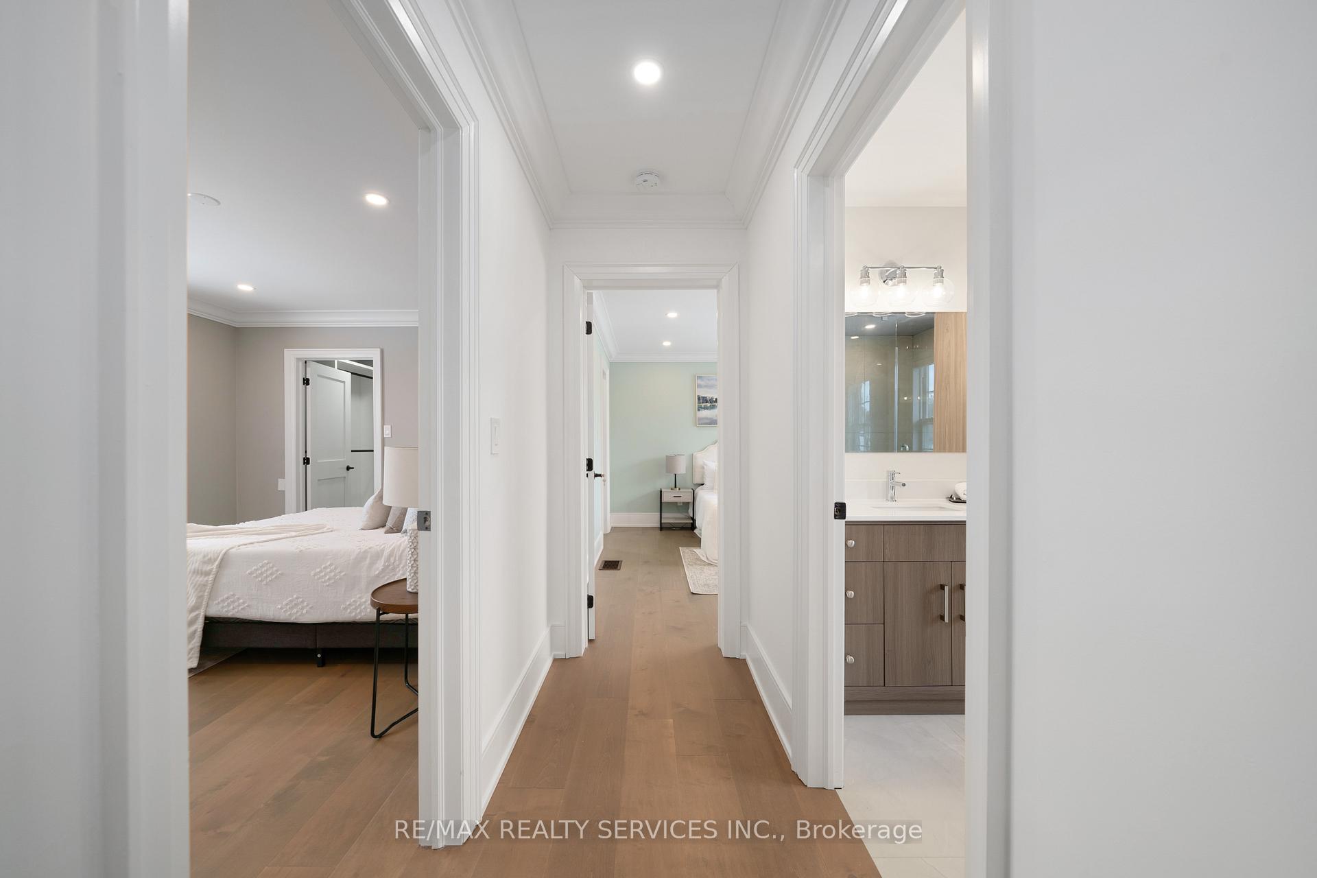 Photo 23 of 1037 Wayne Place, Burlington, LaSalle — HOMEH