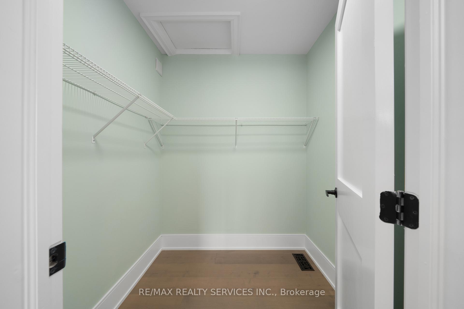 Photo 25 of 1037 Wayne Place, Burlington, LaSalle — HOMEH