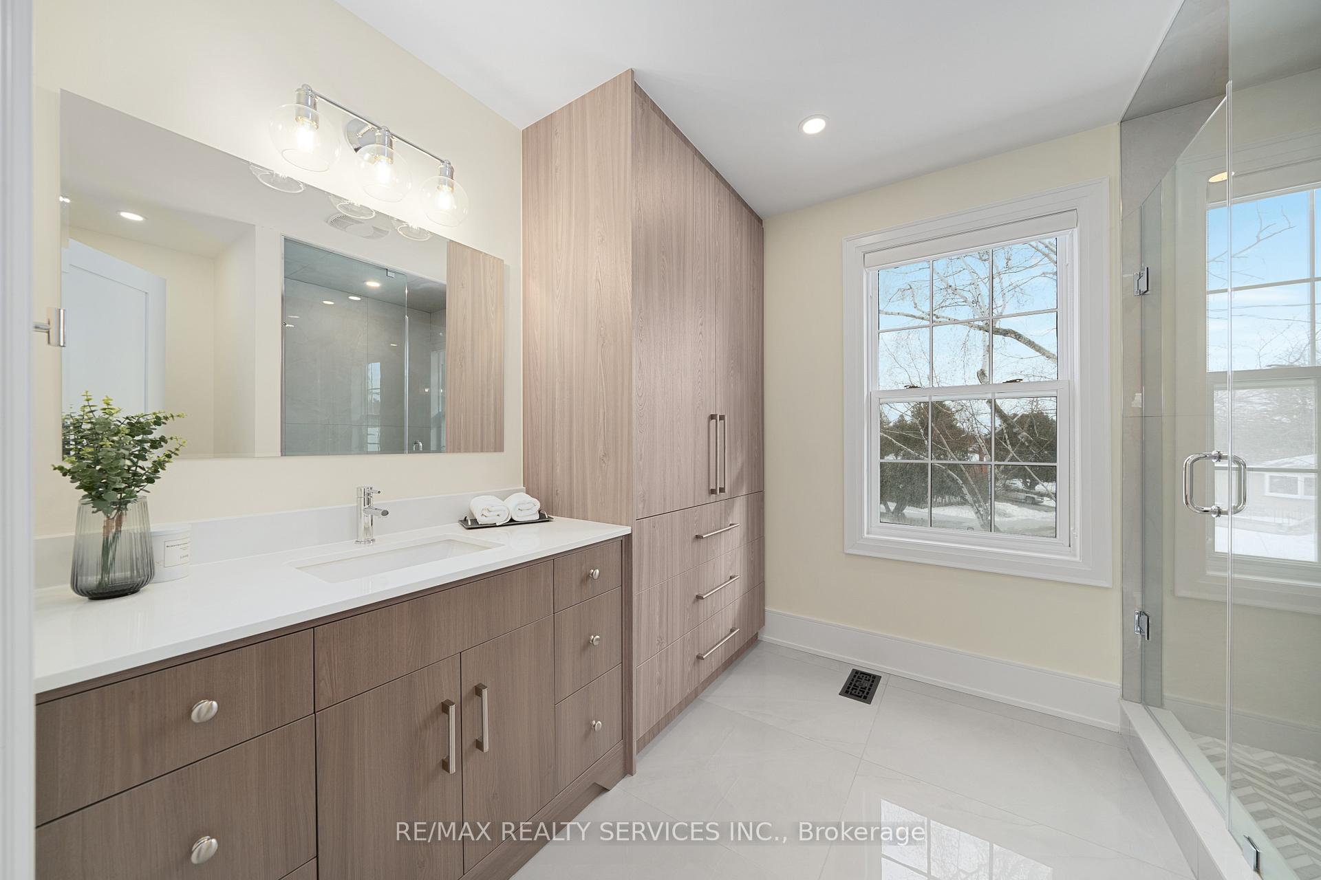 Photo 27 of 1037 Wayne Place, Burlington, LaSalle — HOMEH