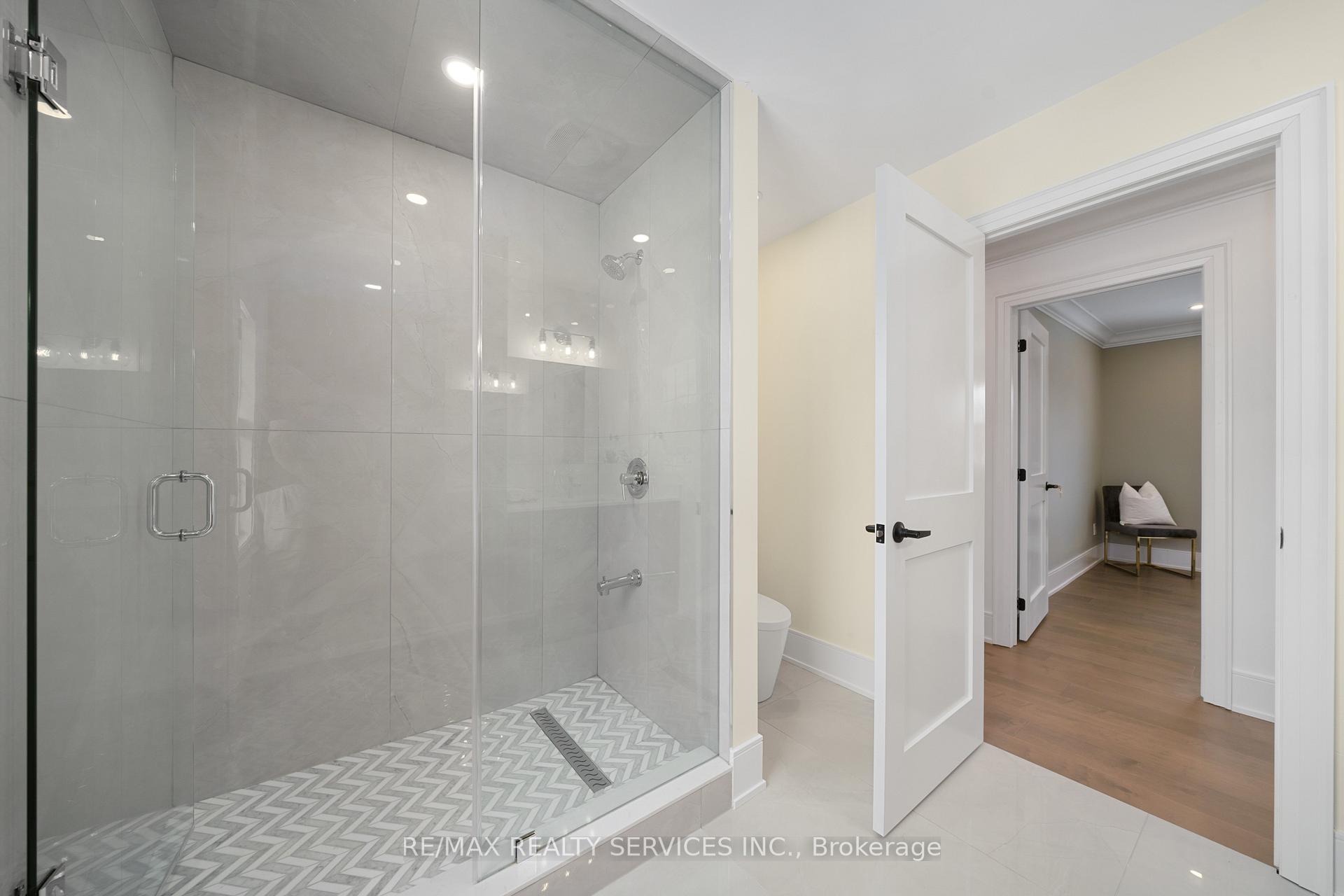 Photo 28 of 1037 Wayne Place, Burlington, LaSalle — HOMEH