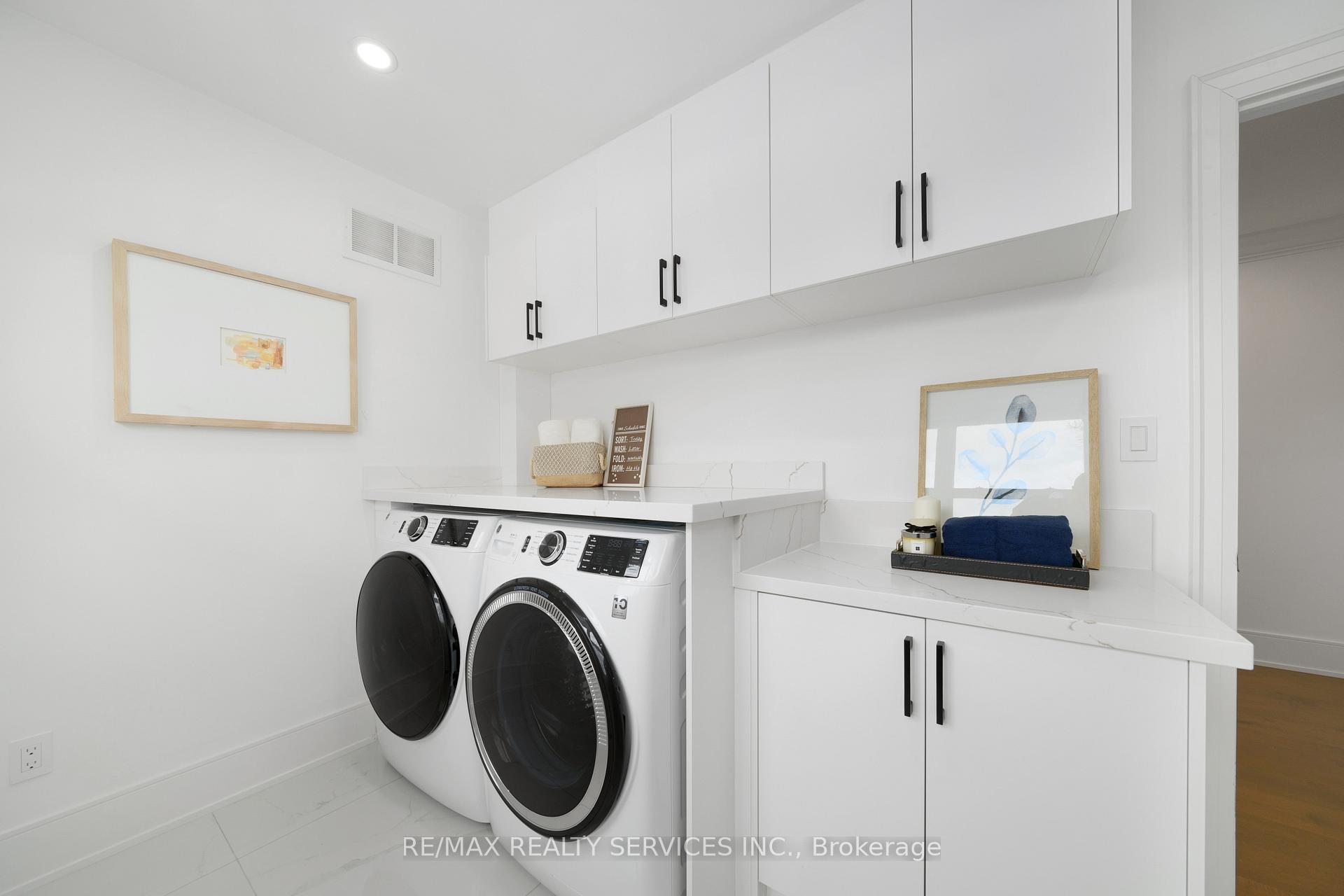 Photo 30 of 1037 Wayne Place, Burlington, LaSalle — HOMEH